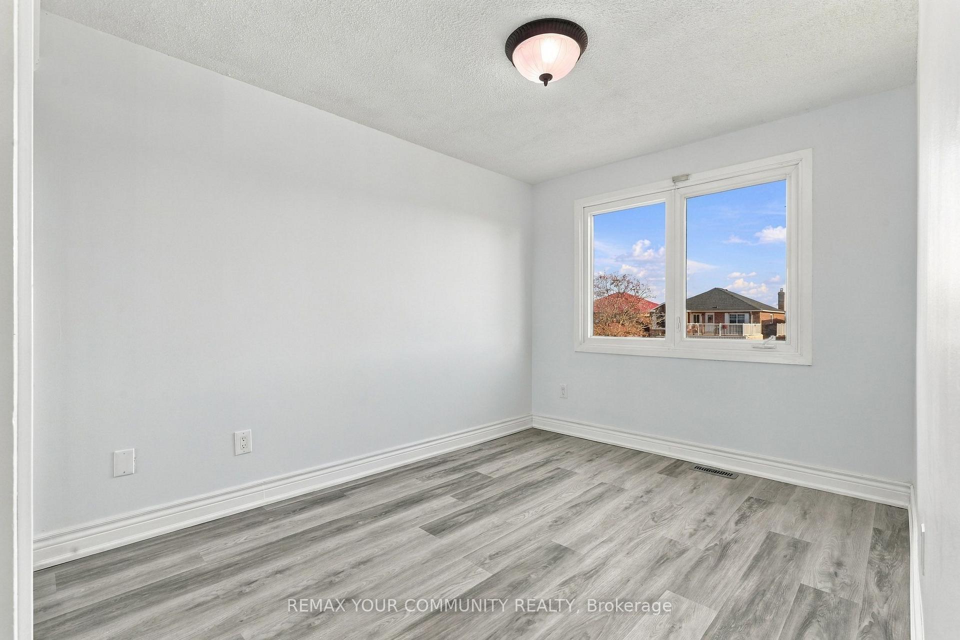 Photo 40 of 205 Hupfield Trail, Scarborough, Malvern — HOMEH