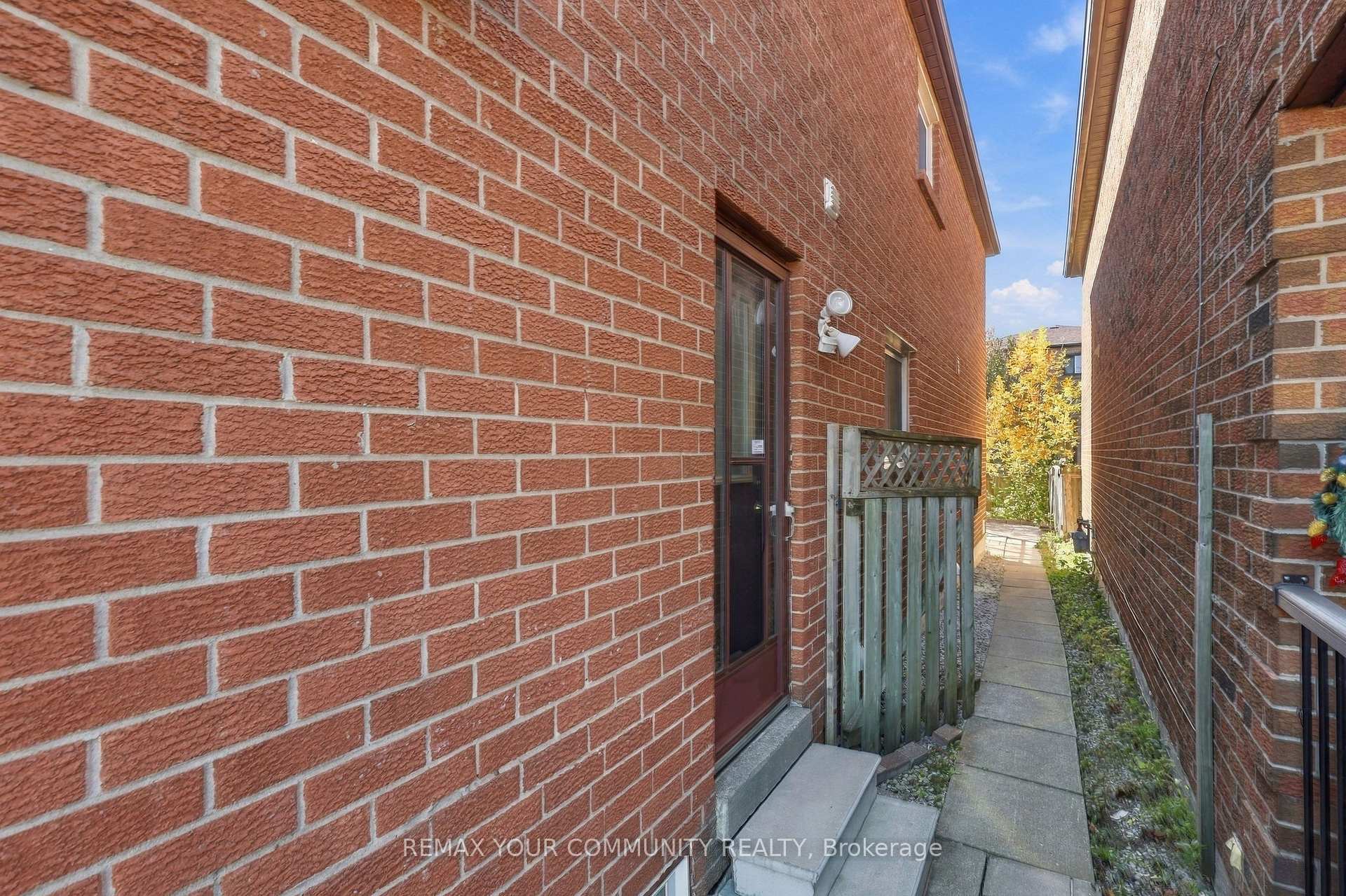 Photo 53 of 205 Hupfield Trail, Scarborough, Malvern — HOMEH