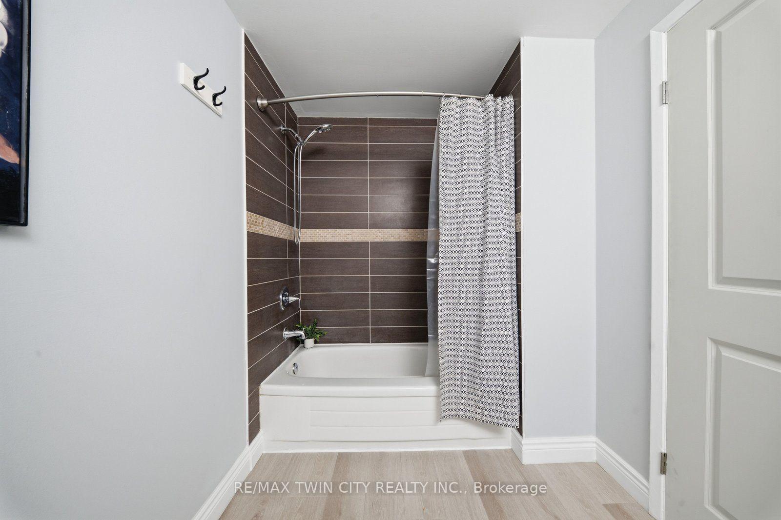 Photo 17 of Unit 5, 492 Grey Street, Brantford, Echo Place — HOMEH