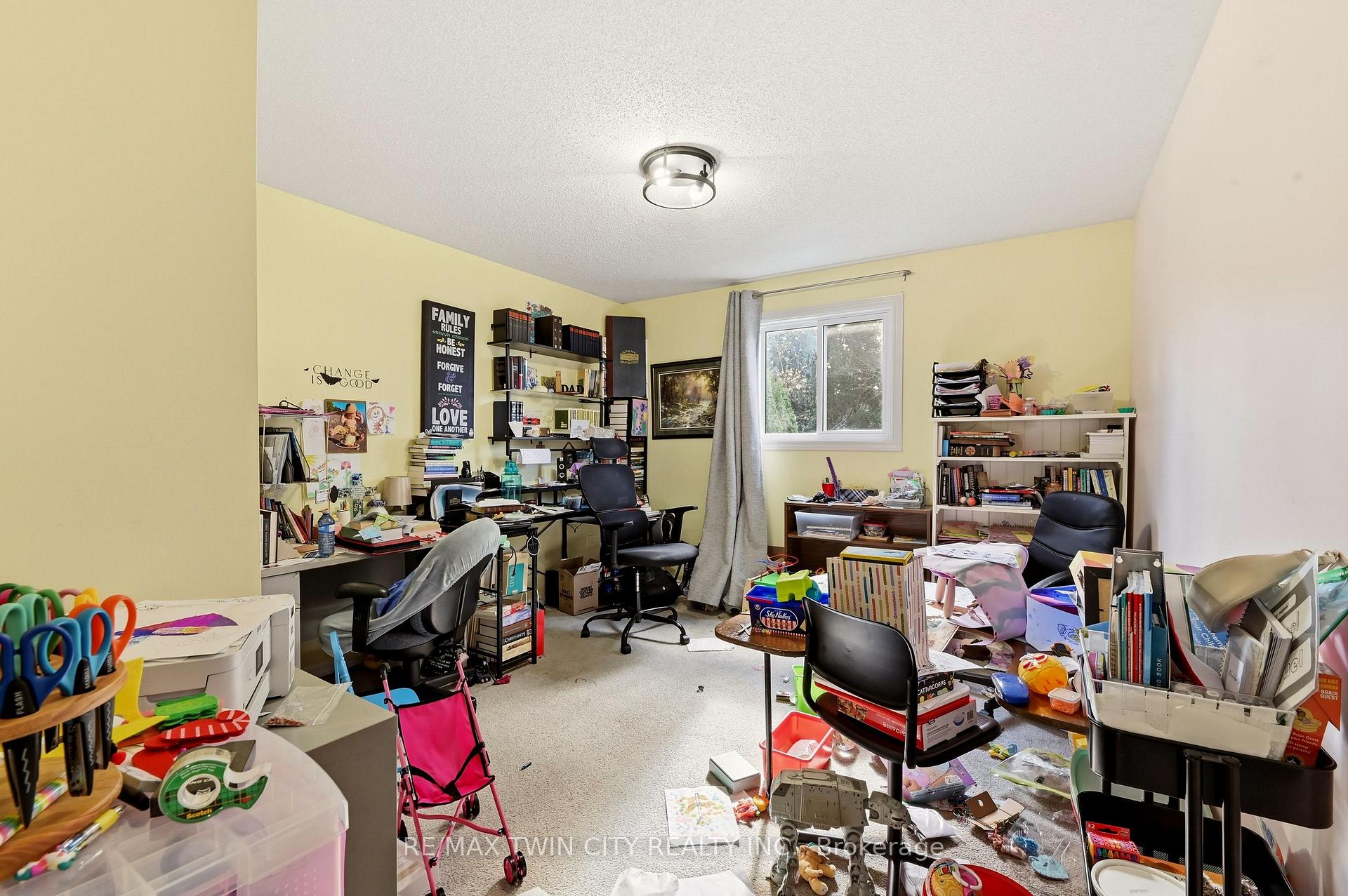 Photo 11 of 82 Beaver Crescent, Brantford, Lynden Hills — HOMEH