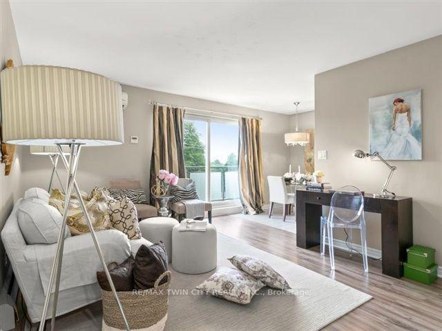 Photo 3 of Unit 401, 200 Charlton Avenue E, Hamilton, Corktown — HOMEH
