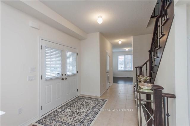 Photo 3 of 750 Prest Way, Newmarket, Woodland Hill — HOMEH