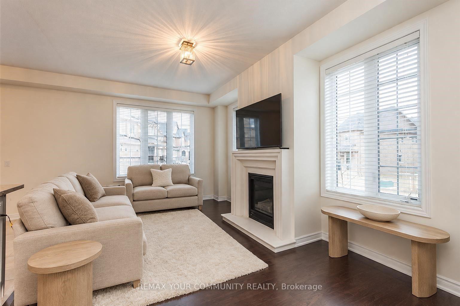 Photo 13 of 750 Prest Way, Newmarket, Woodland Hill — HOMEH