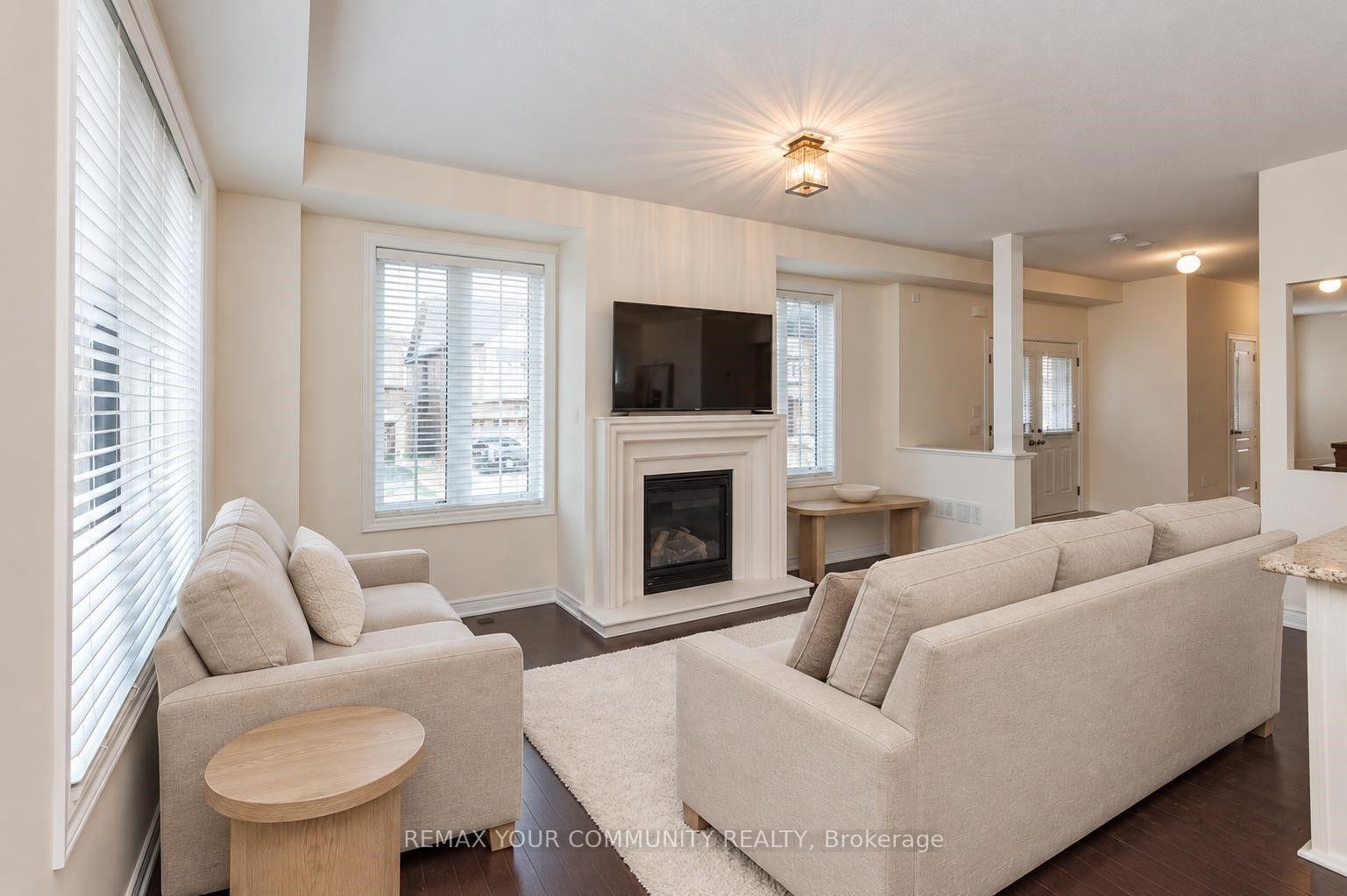 Photo 14 of 750 Prest Way, Newmarket, Woodland Hill — HOMEH