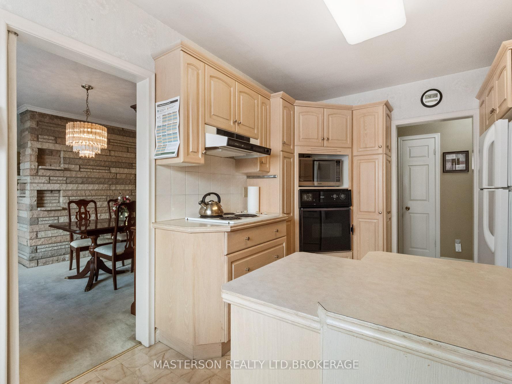 Photo 11 of 5 Burdy Drive, St. Catharines, Grapeview — HOMEH