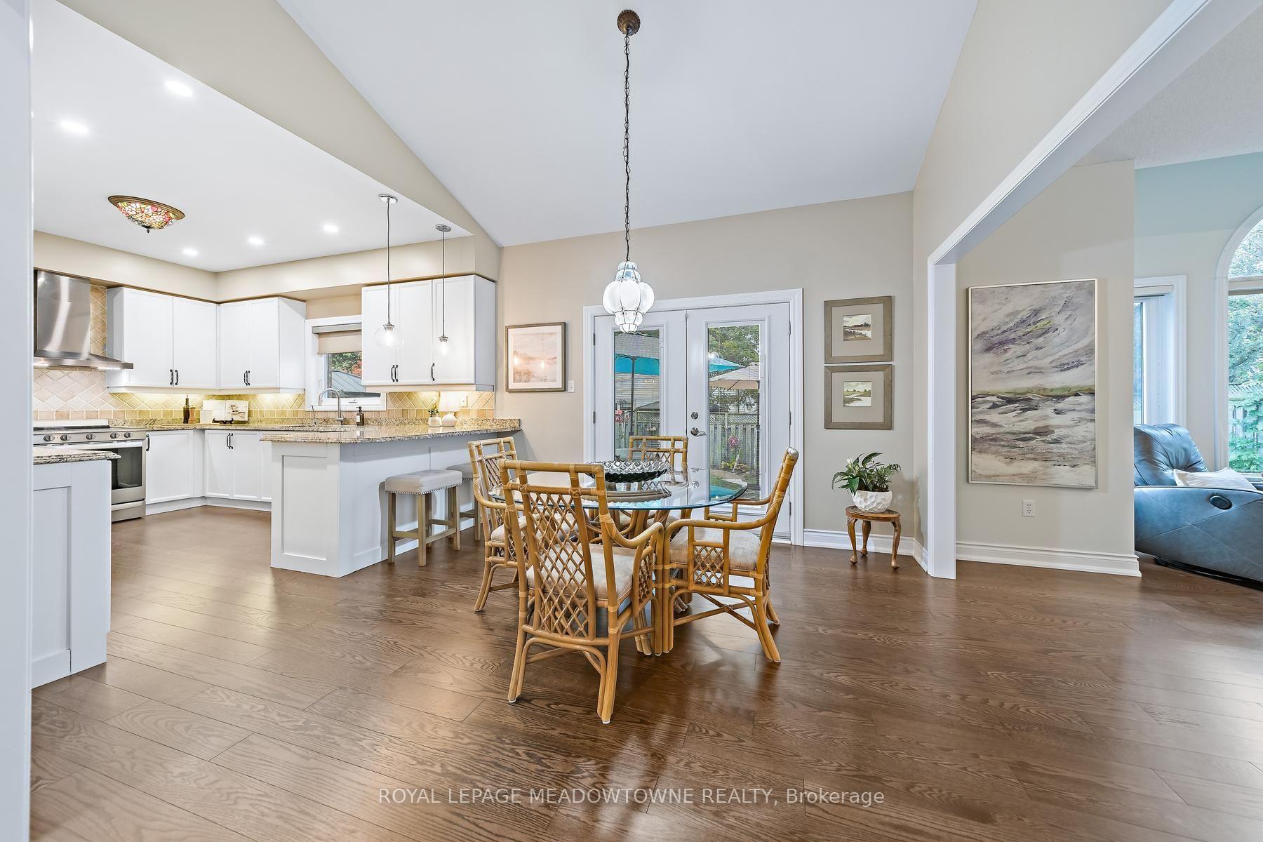Photo 10 of 54 Grist Mill Drive, Halton Hills, Georgetown — HOMEH