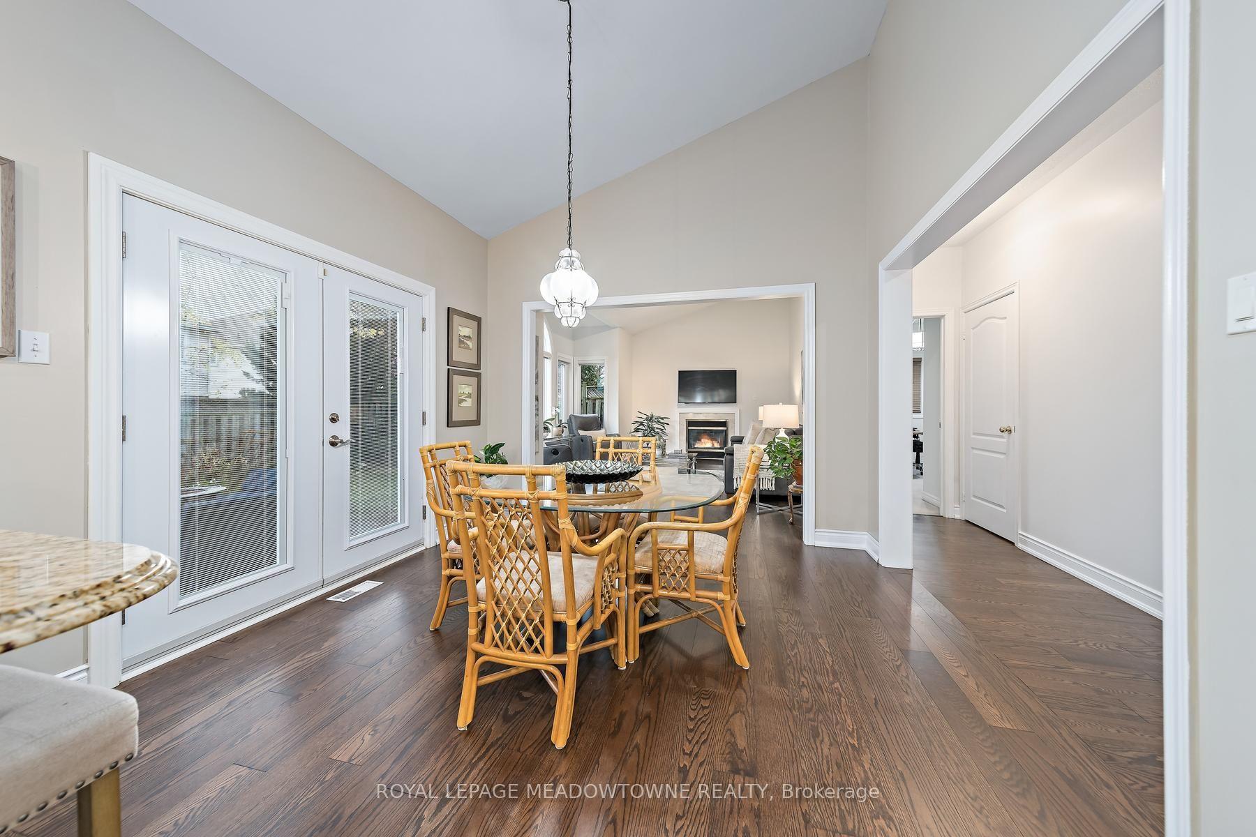 Photo 11 of 54 Grist Mill Drive, Halton Hills, Georgetown — HOMEH