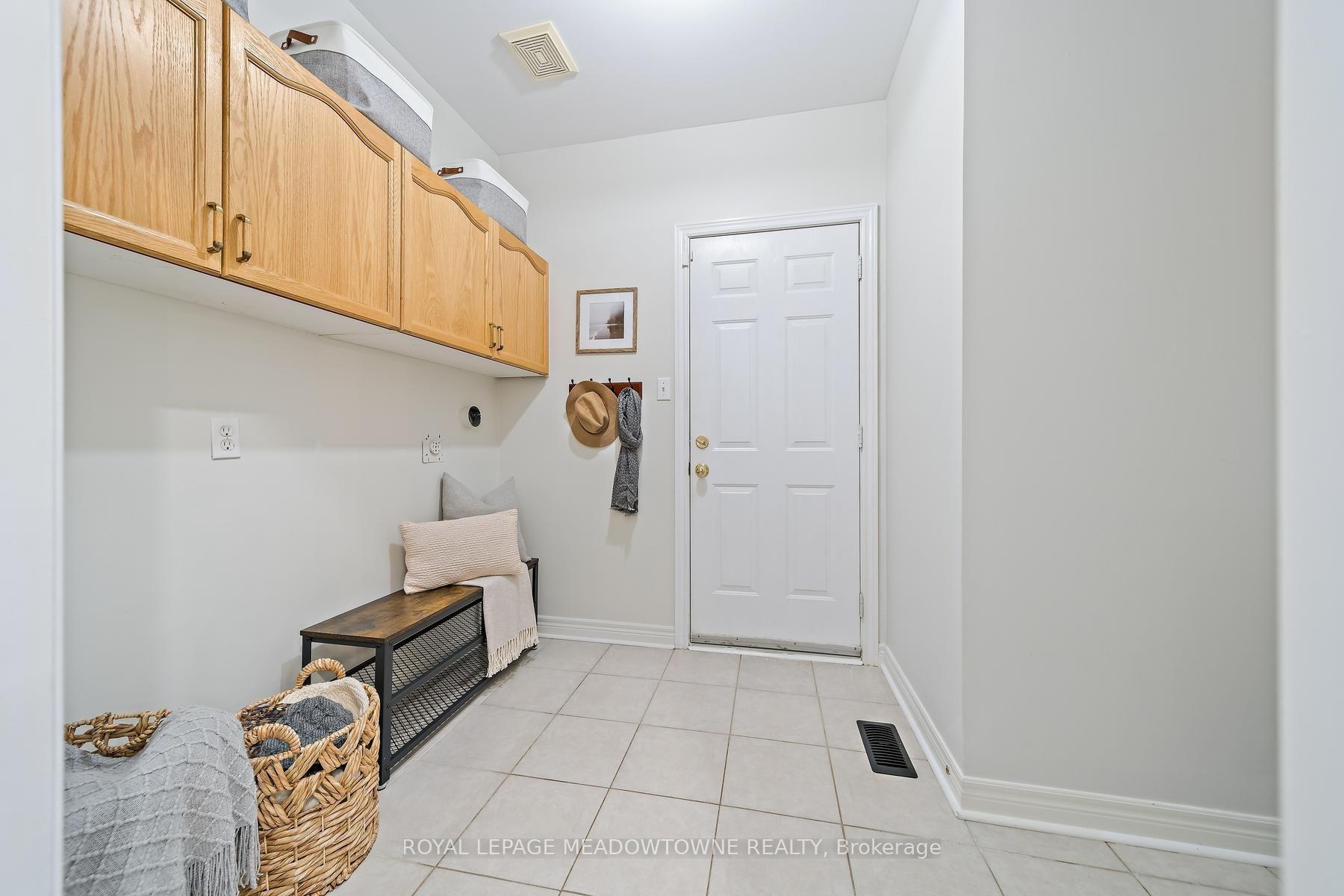Photo 25 of 54 Grist Mill Drive, Halton Hills, Georgetown — HOMEH