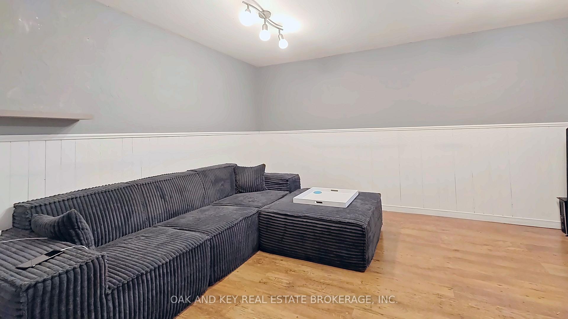 Photo 22 of 25 Timberlane Crescent, Kitchener, Forest Heights — HOMEH