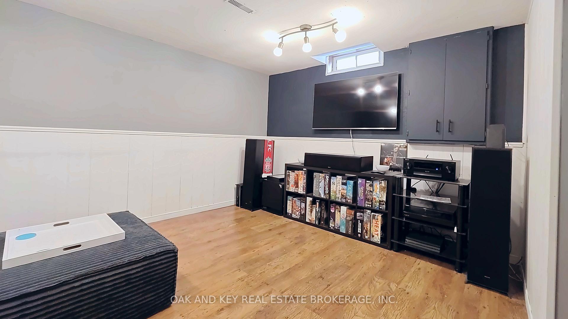 Photo 23 of 25 Timberlane Crescent, Kitchener, Forest Heights — HOMEH