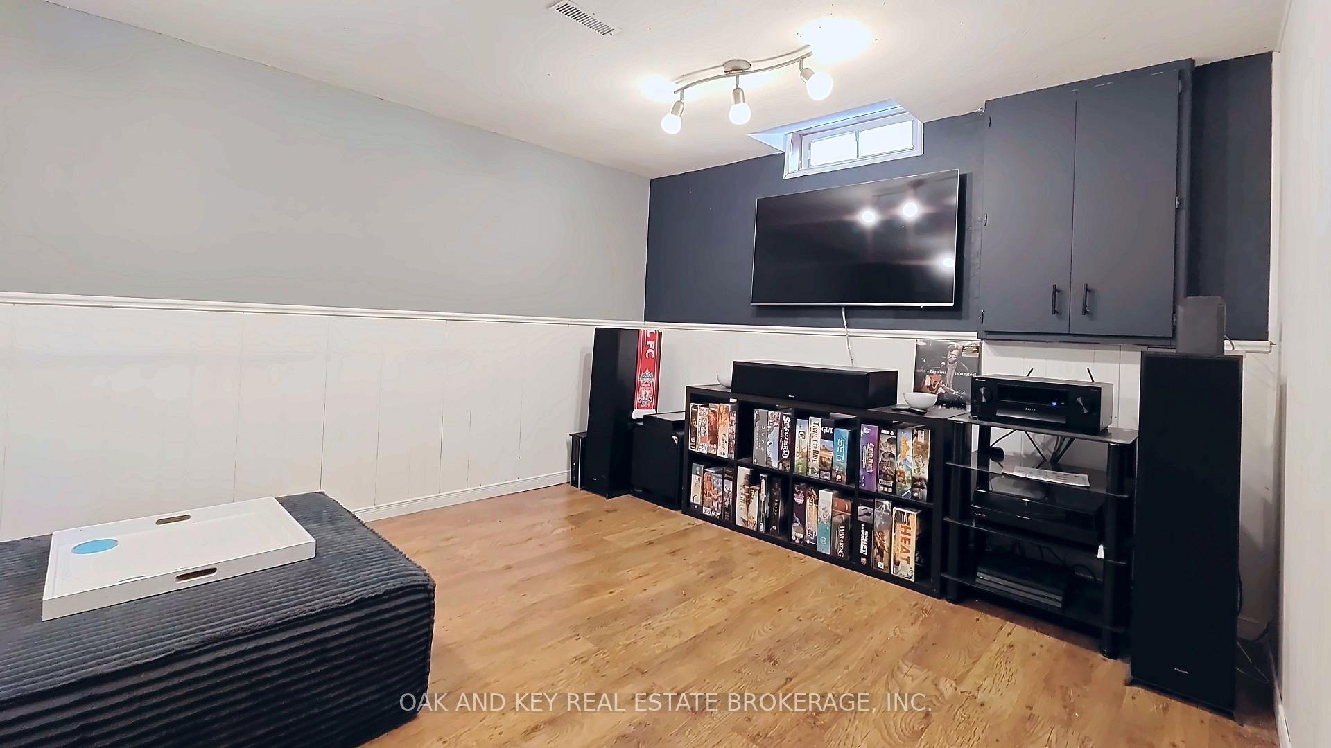 Photo 24 of 25 Timberlane Crescent, Kitchener, Forest Heights — HOMEH