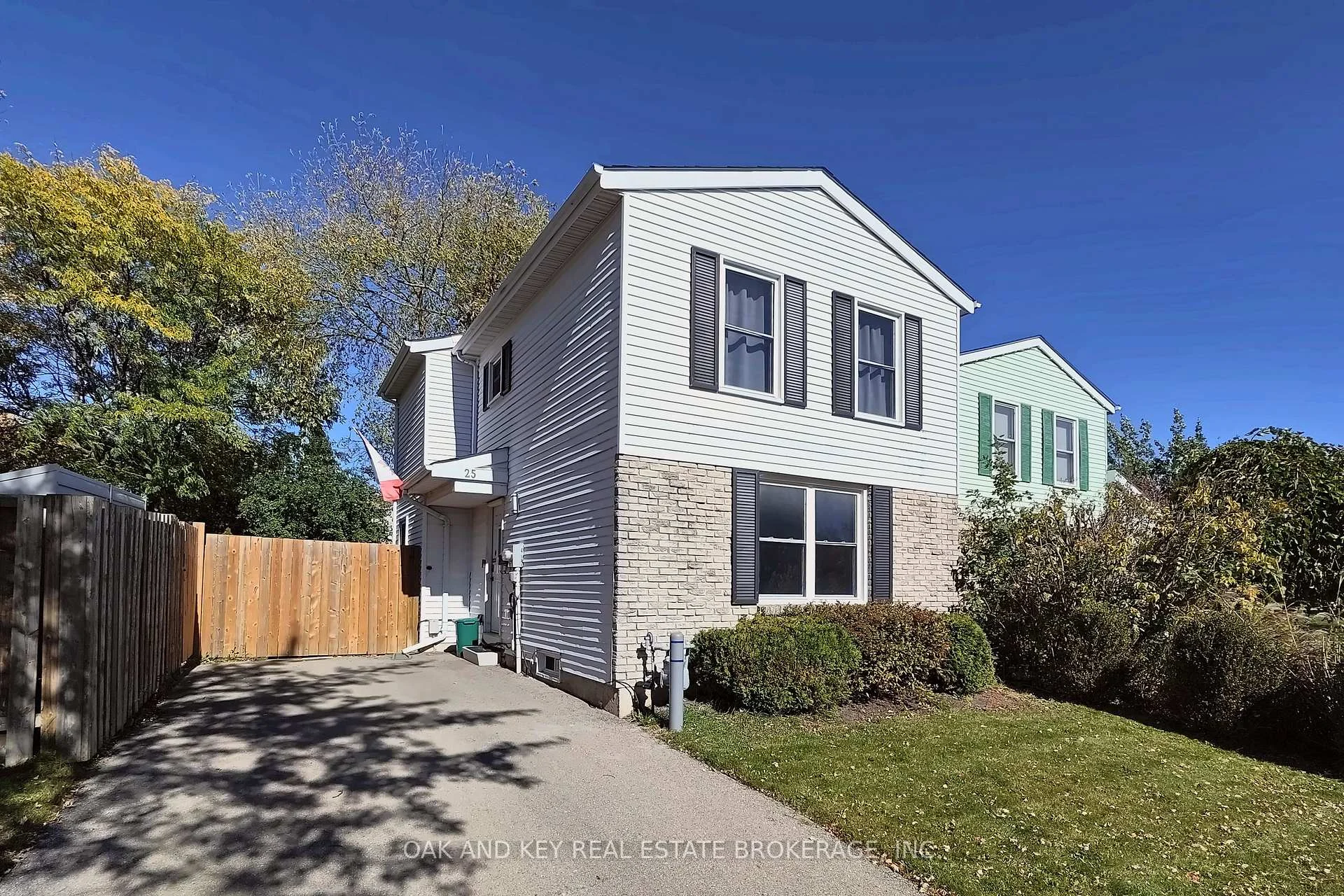 Photo 3 of 25 Timberlane Crescent, Kitchener, Forest Heights — HOMEH