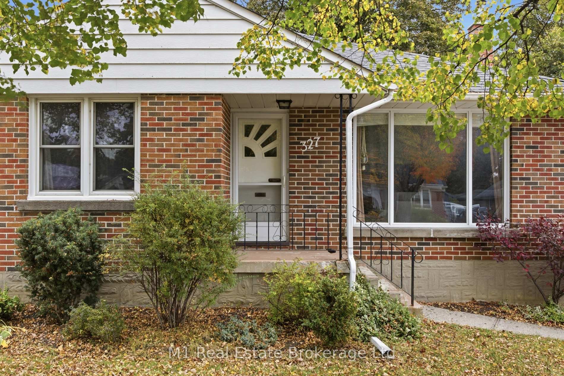 Photo 5 of 327 Metcalfe Street, Guelph, Riverside Park — HOMEH