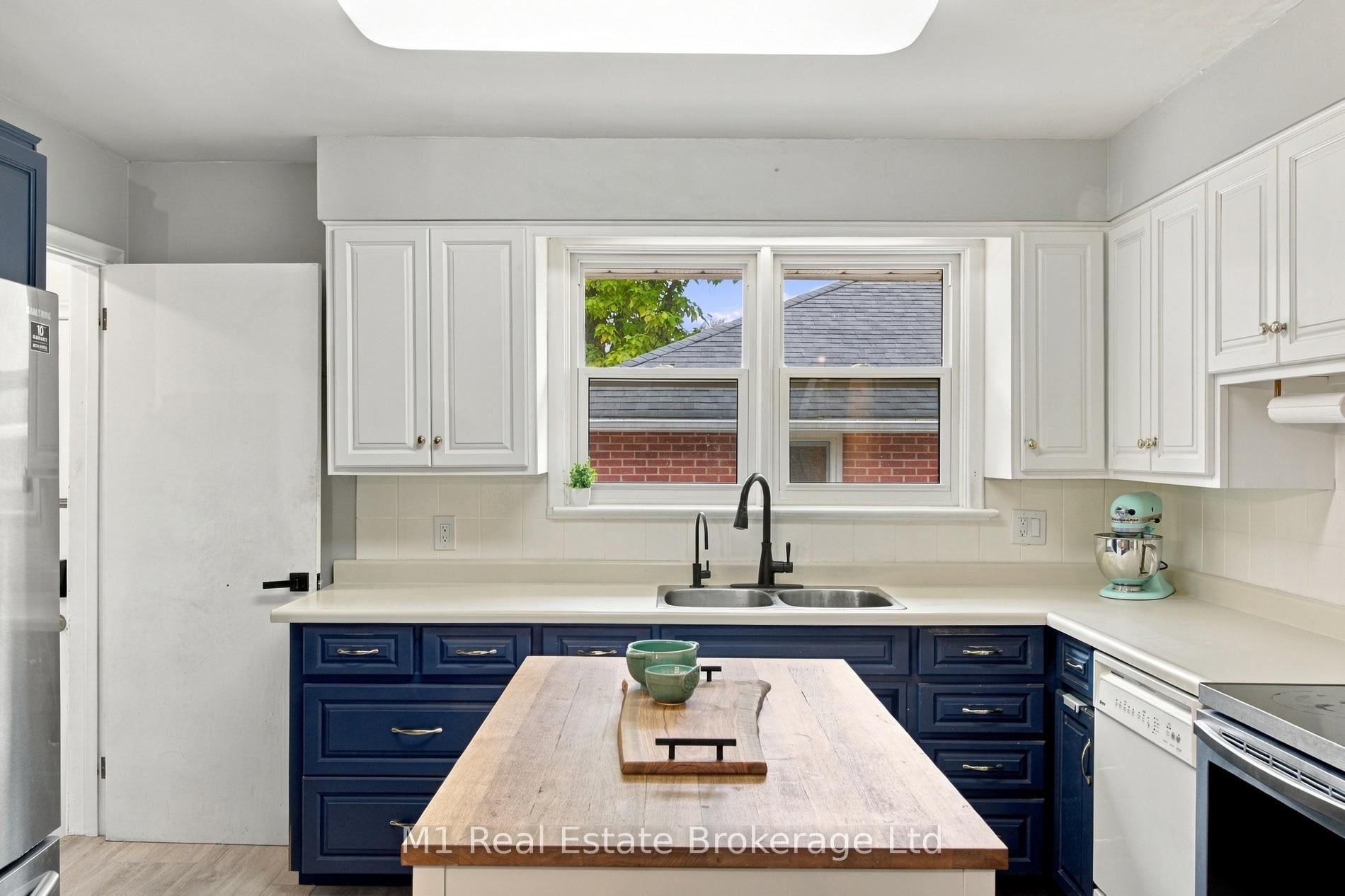 Photo 12 of 327 Metcalfe Street, Guelph, Riverside Park — HOMEH