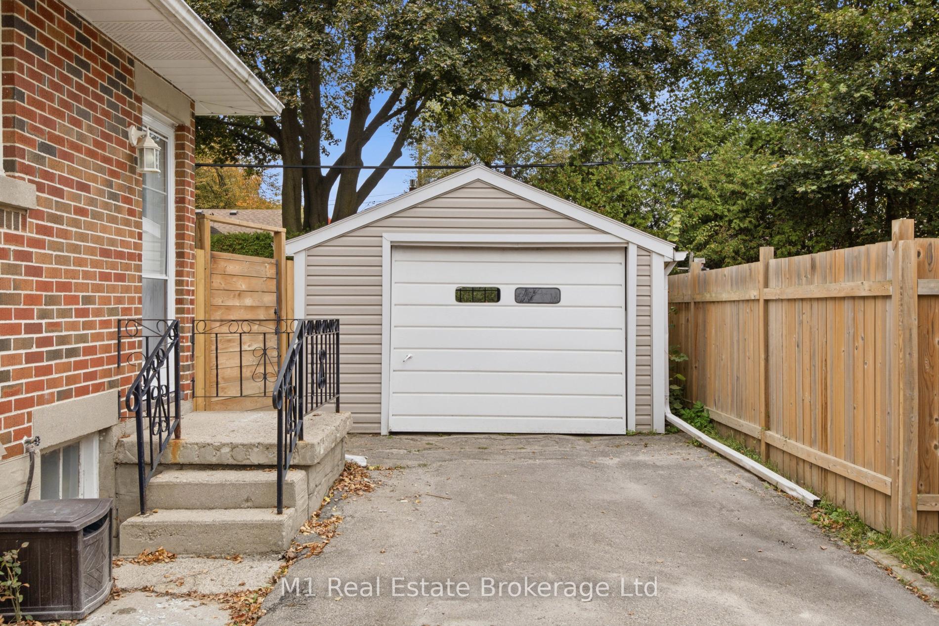 Photo 34 of 327 Metcalfe Street, Guelph, Riverside Park — HOMEH