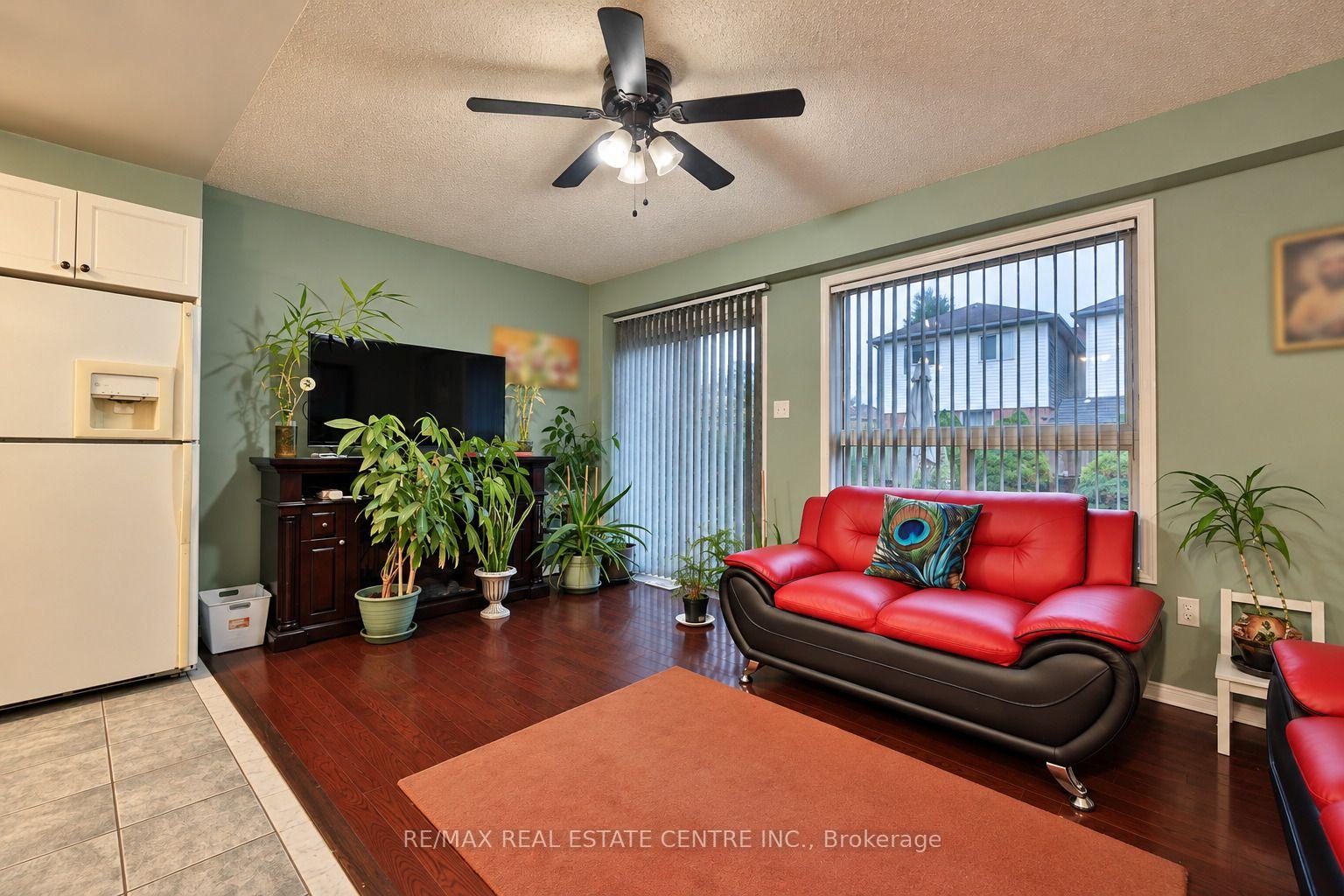 Photo 10 of 180 Cresthaven Road, Brampton, Snelgrove — HOMEH