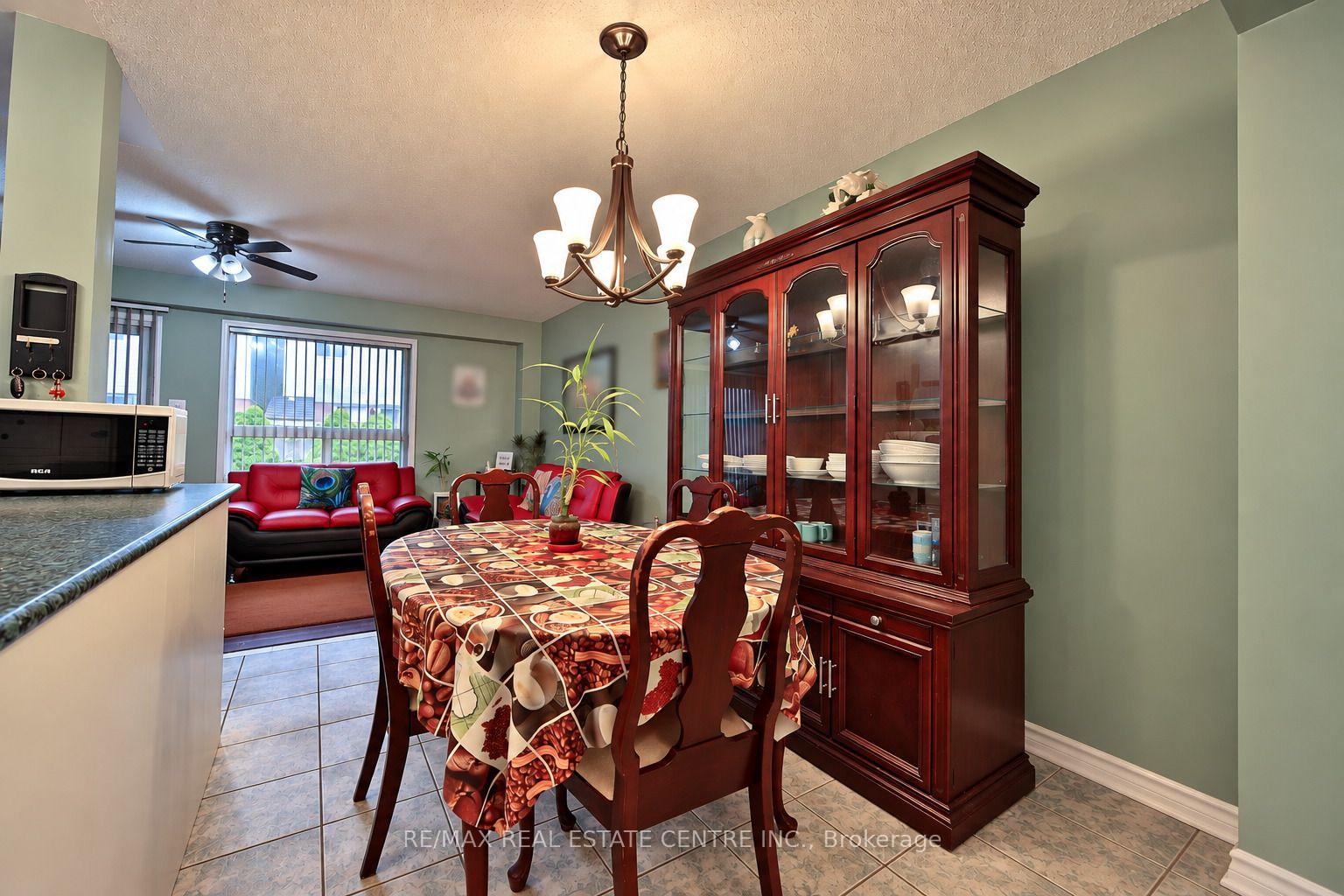 Photo 12 of 180 Cresthaven Road, Brampton, Snelgrove — HOMEH