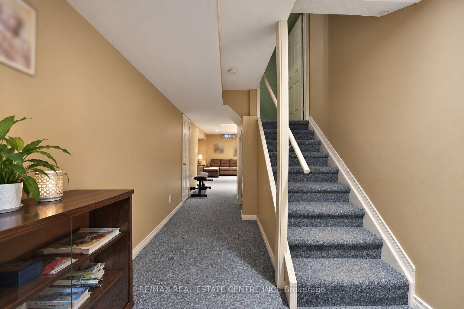 Photo 14 of 180 Cresthaven Road, Brampton, Snelgrove — HOMEH