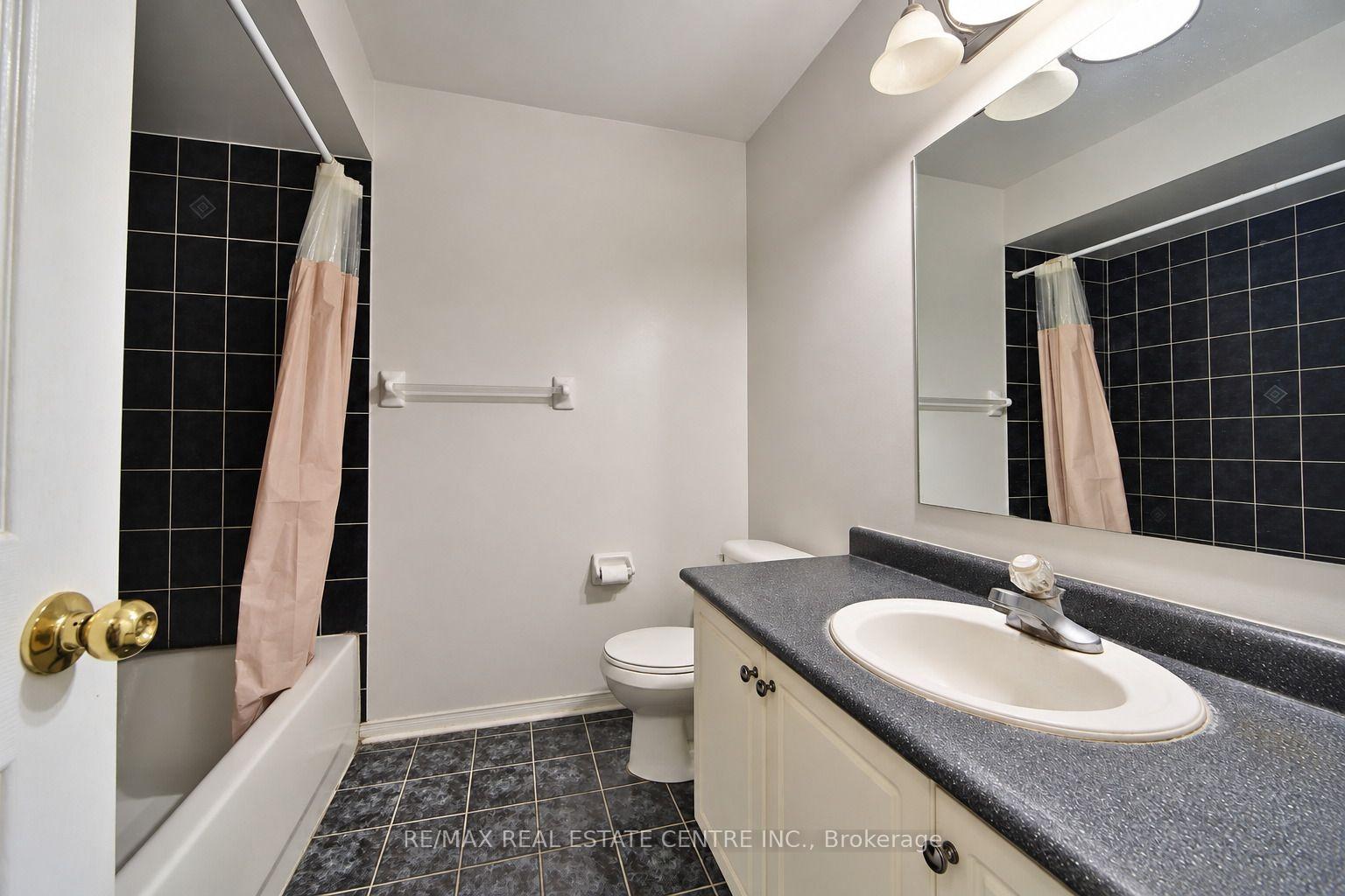 Photo 21 of 180 Cresthaven Road, Brampton, Snelgrove — HOMEH