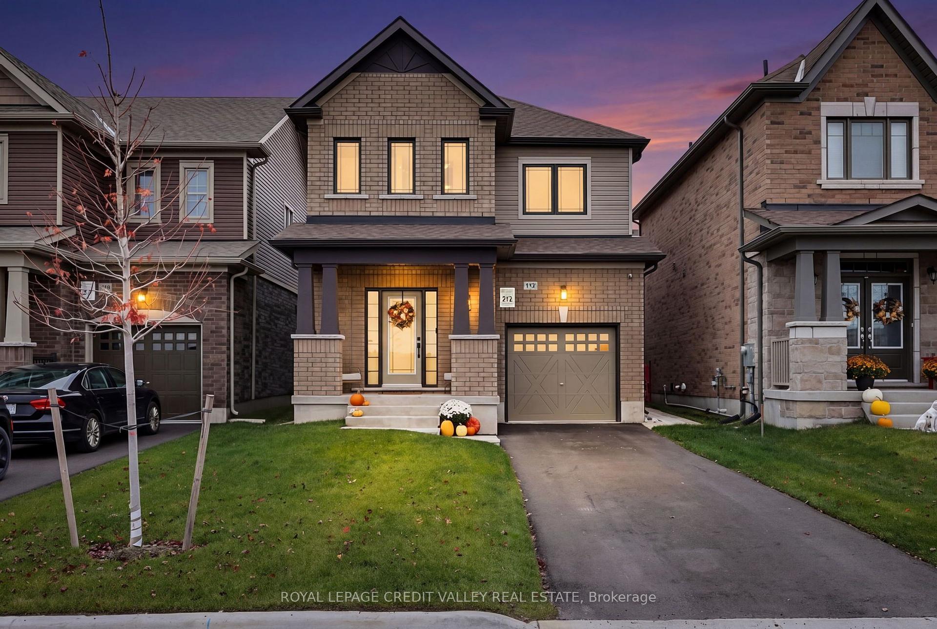 Photo 1 of 112 Lorne Thomas Place, New Tecumseth, Alliston — HOMEH