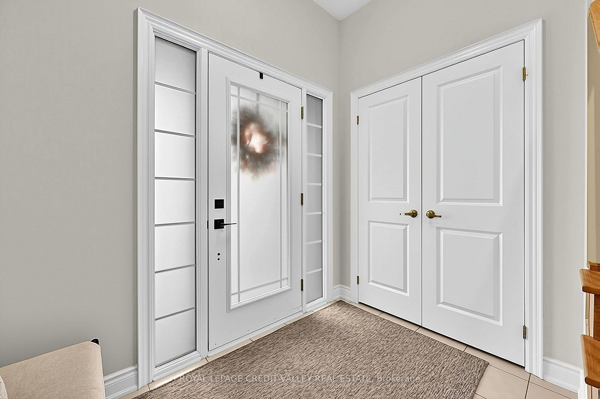 Photo 9 of 112 Lorne Thomas Place, New Tecumseth, Alliston — HOMEH