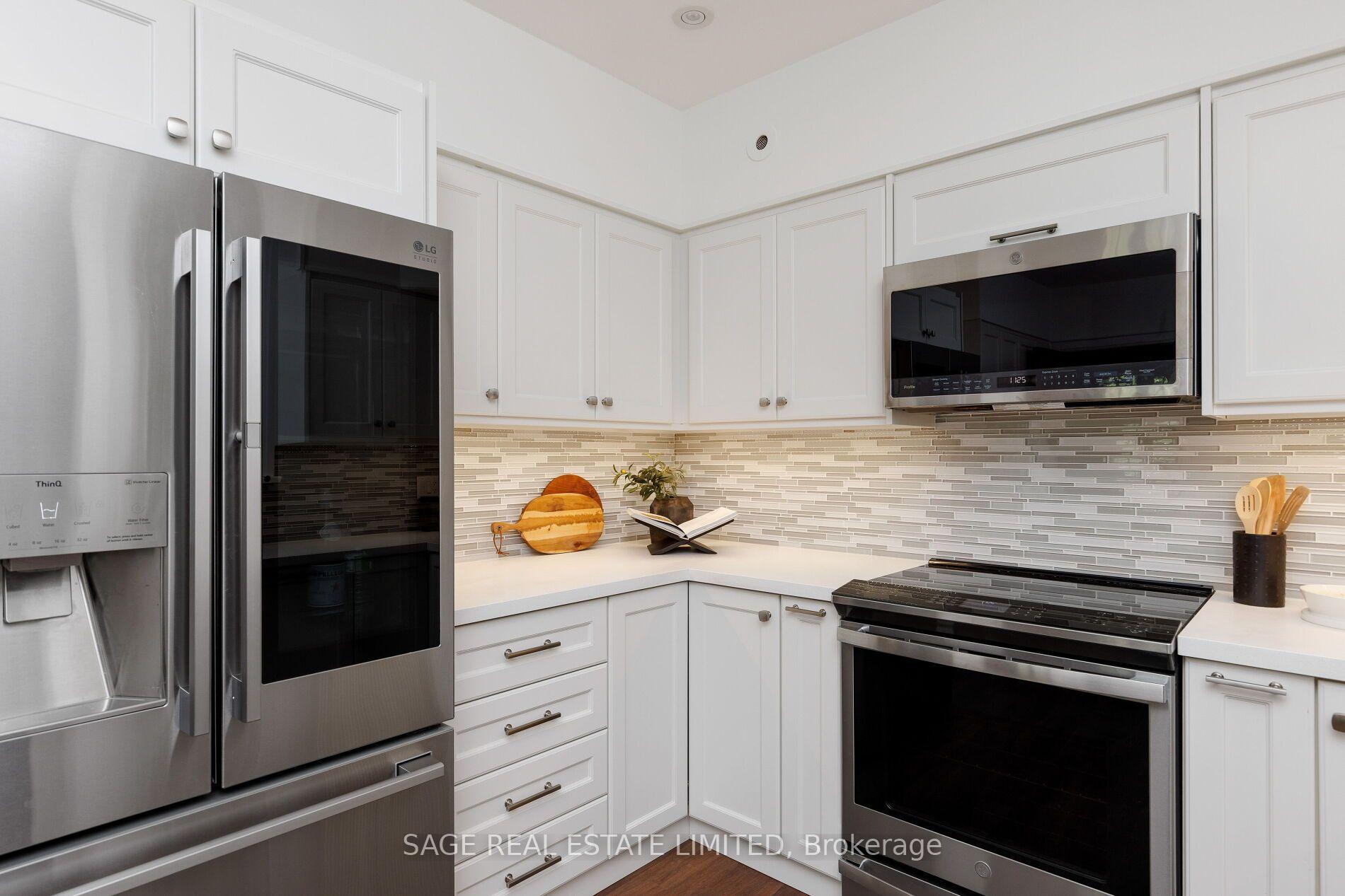 Photo 14 of 78 The Kingsway, Etobicoke, Kingsway South — HOMEH