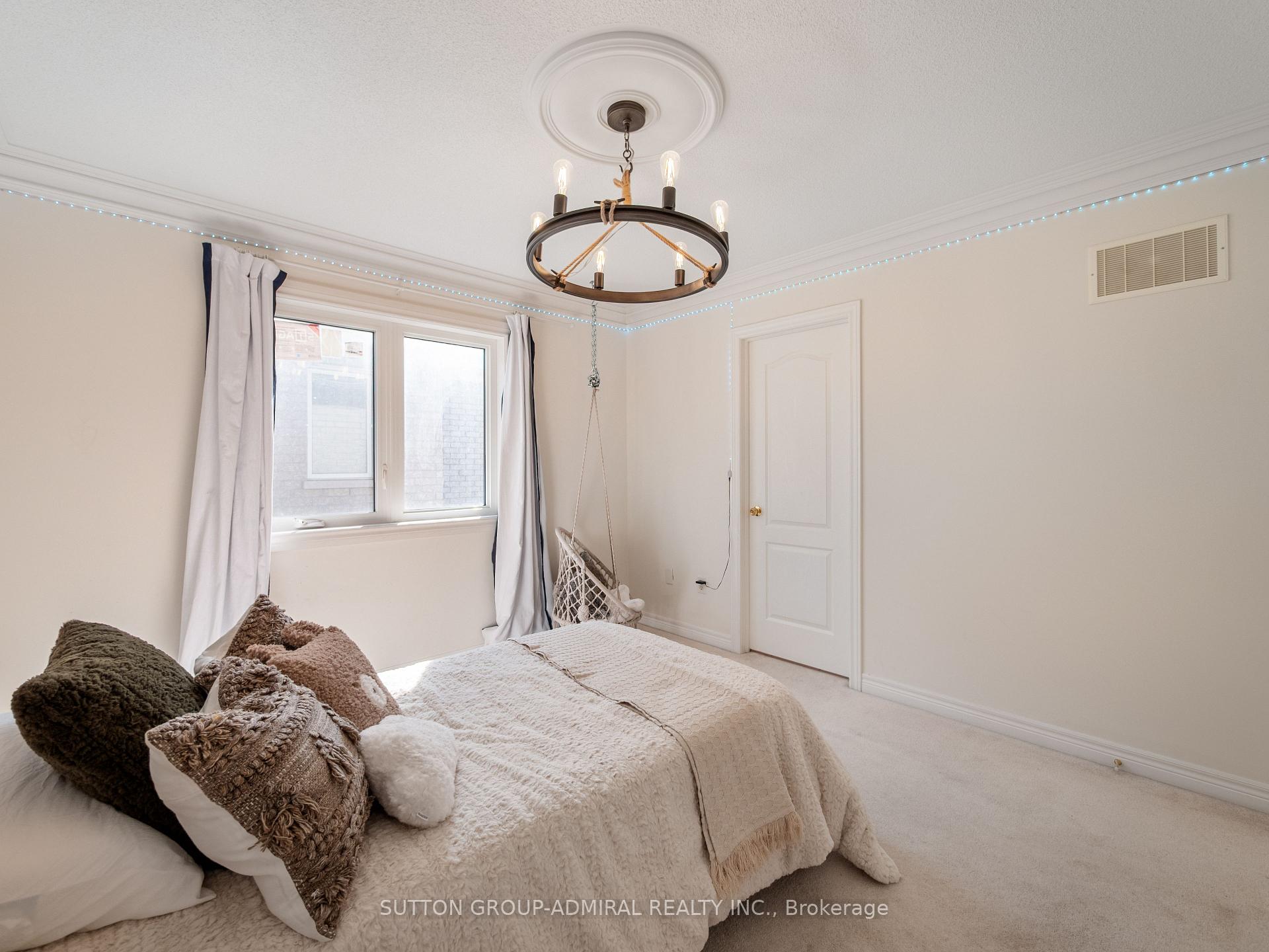 Photo 33 of 87 Rivington Avenue, Vaughan, Patterson — HOMEH