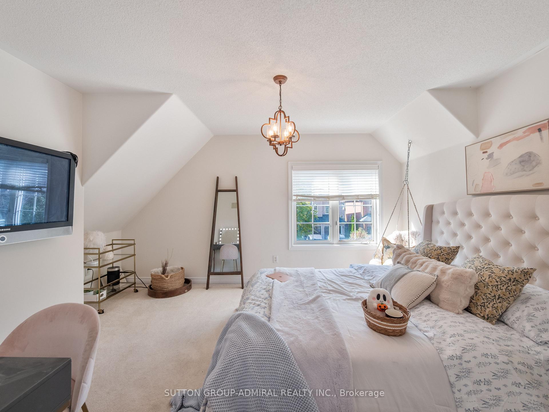 Photo 37 of 87 Rivington Avenue, Vaughan, Patterson — HOMEH