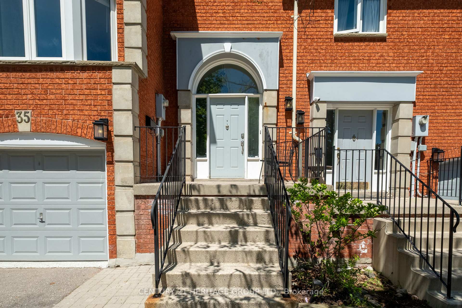 Photo 2 of Unit 35, 80 McCallum Drive, Richmond Hill, North Richvale — HOMEH