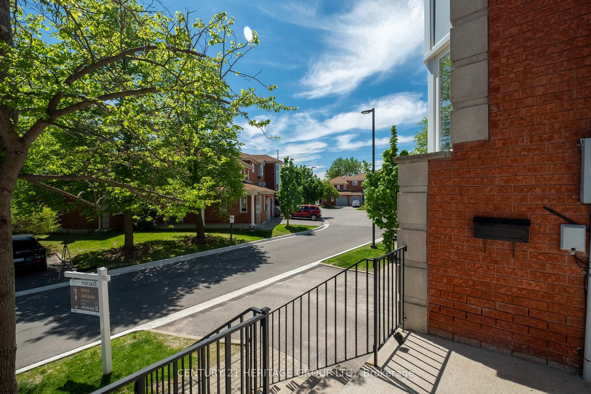 Photo 4 of Unit 35, 80 McCallum Drive, Richmond Hill, North Richvale — HOMEH