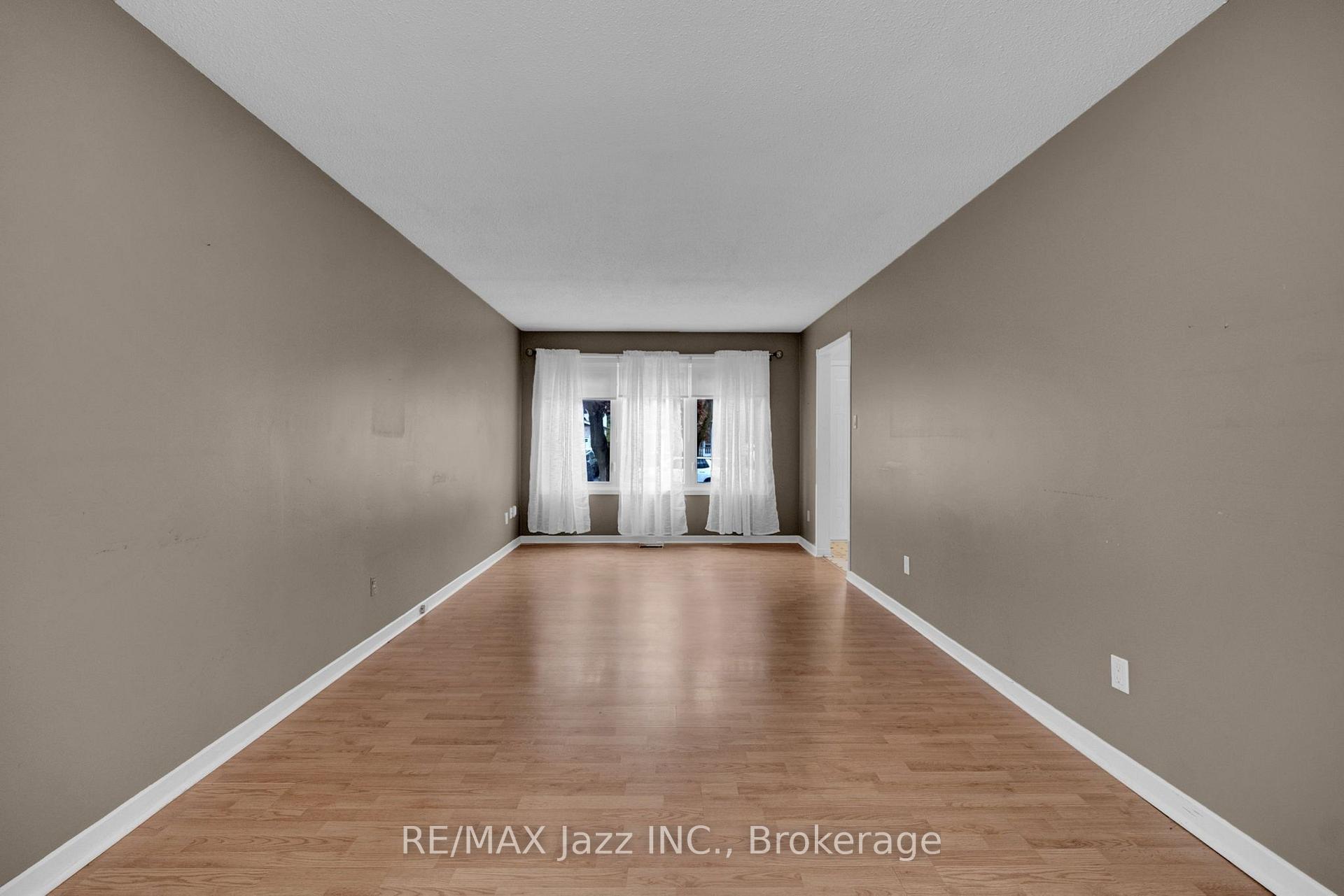 Photo 10 of 292 Limerick Street, Oshawa, Vanier — HOMEH