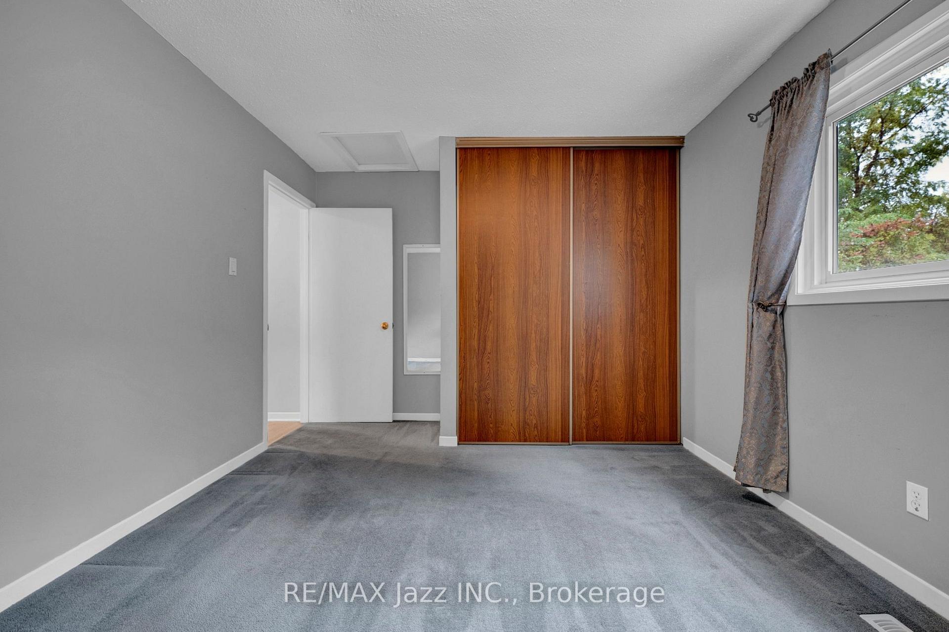 Photo 16 of 292 Limerick Street, Oshawa, Vanier — HOMEH