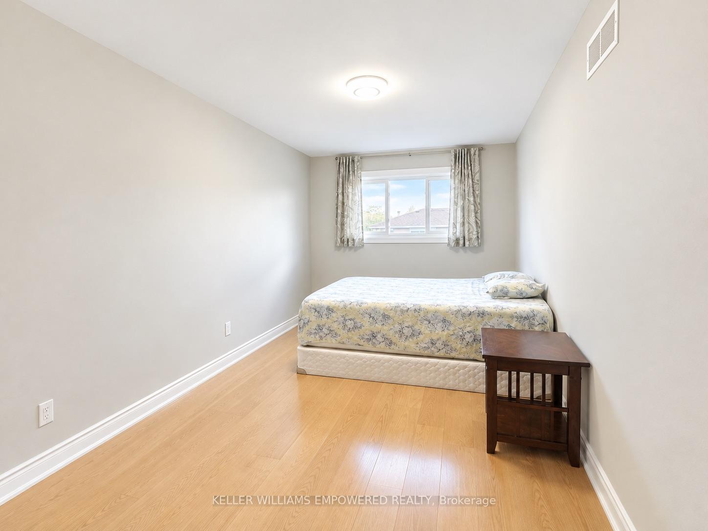 Photo 11 of 202 Stather Crescent, Markham, Milliken Mills East — HOMEH