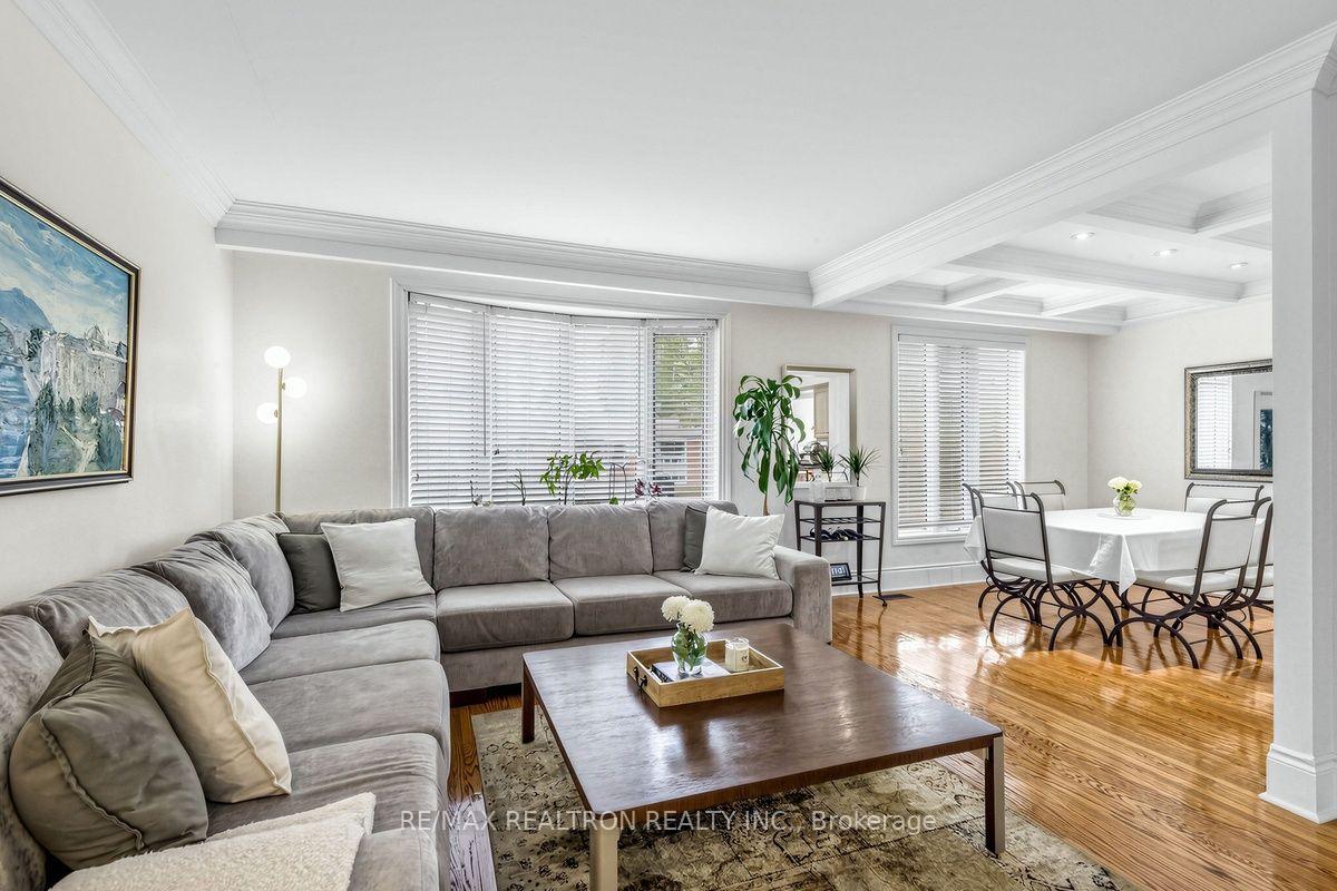 Photo 7 of 25 Massingham Road, Etobicoke, Eringate-Centennial-West Deane — HOMEH