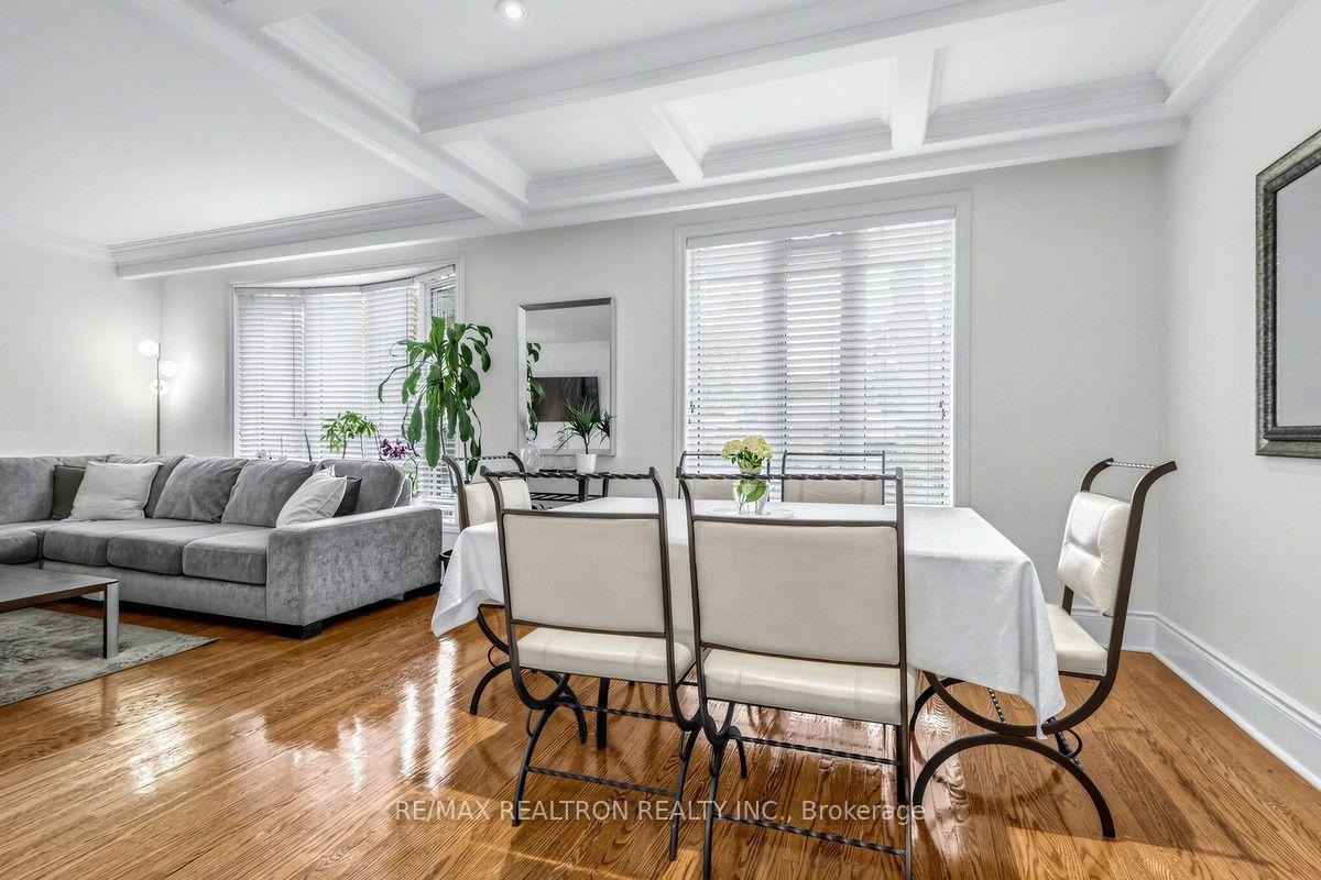 Photo 10 of 25 Massingham Road, Etobicoke, Eringate-Centennial-West Deane — HOMEH