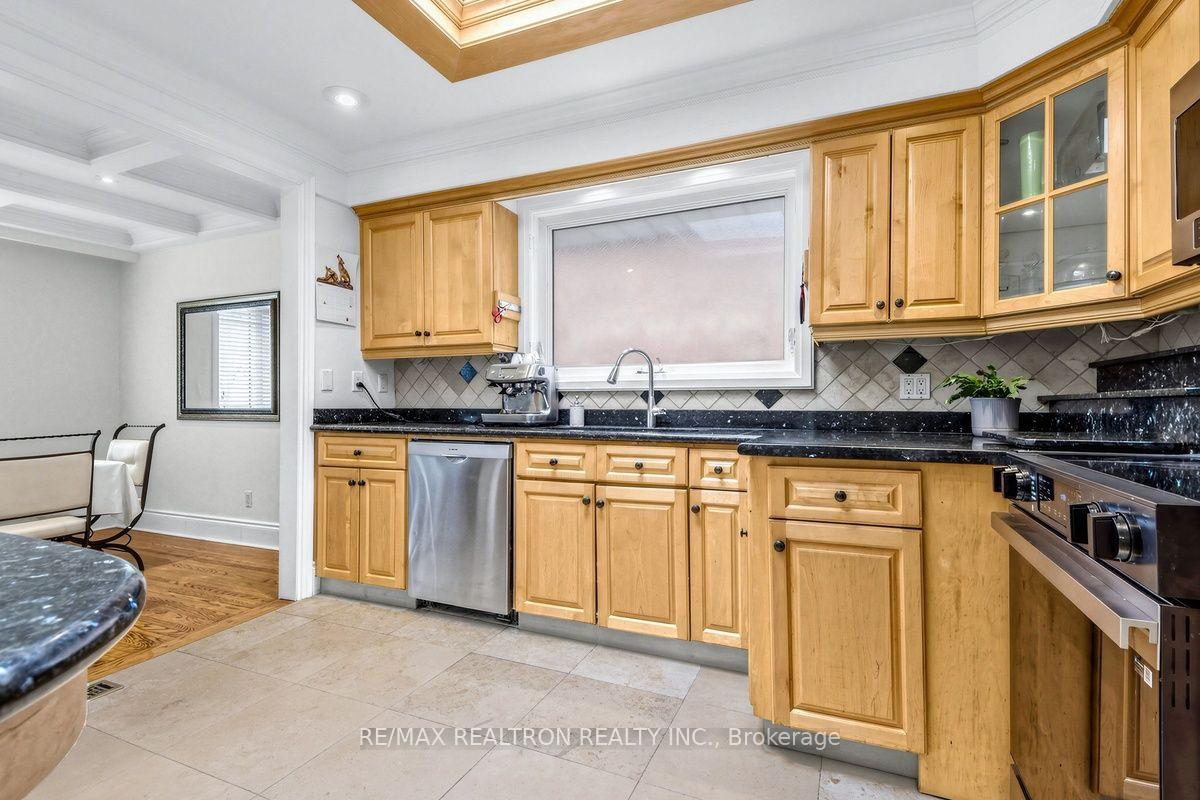 Photo 14 of 25 Massingham Road, Etobicoke, Eringate-Centennial-West Deane — HOMEH