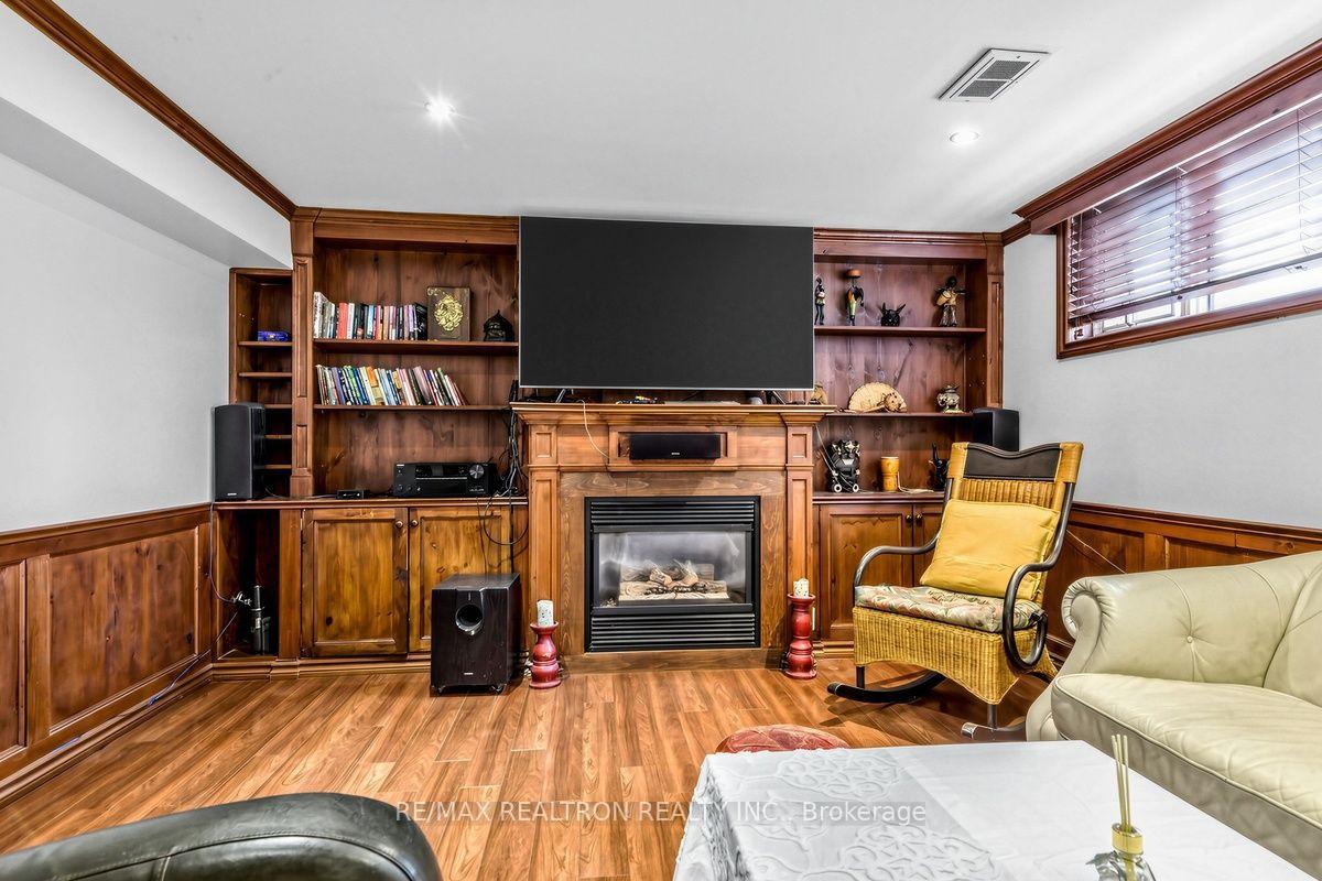 Photo 22 of 25 Massingham Road, Etobicoke, Eringate-Centennial-West Deane — HOMEH