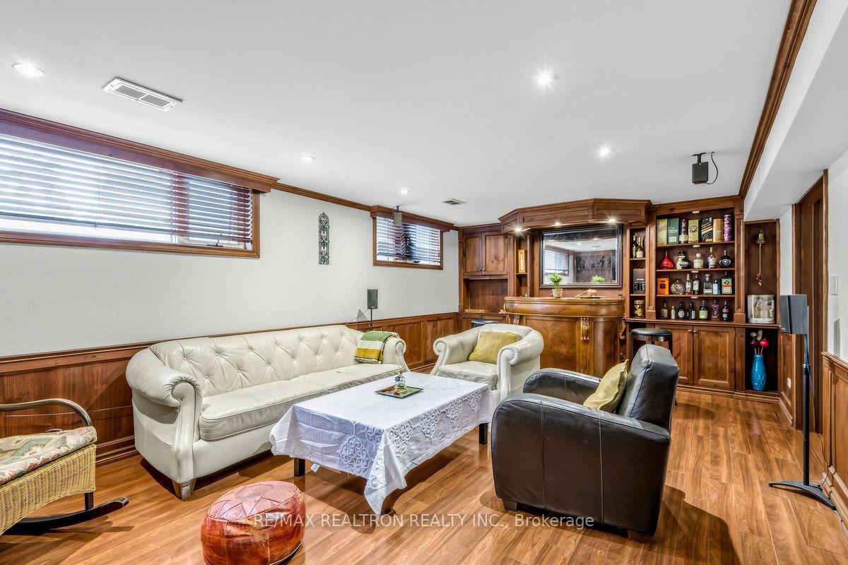 Photo 24 of 25 Massingham Road, Etobicoke, Eringate-Centennial-West Deane — HOMEH