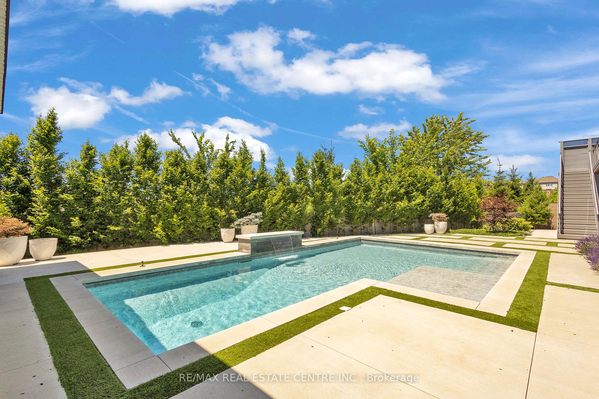 Photo 1 of 920 Thomas Pedder Court, Kitchener, Doon South — HOMEH