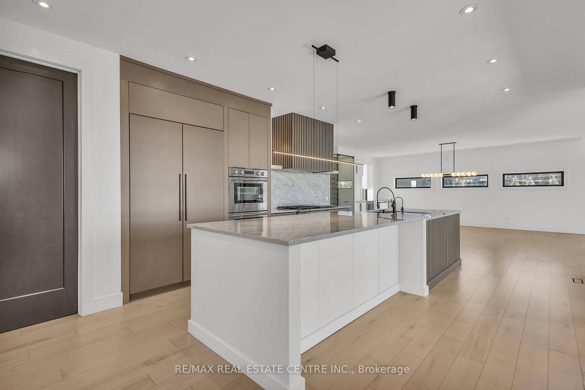 Photo 16 of 920 Thomas Pedder Court, Kitchener, Doon South — HOMEH