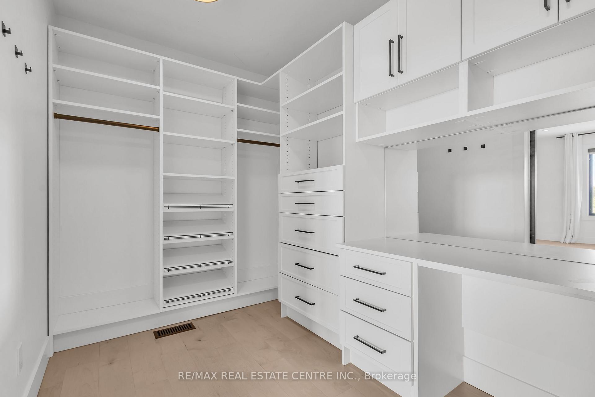 Photo 27 of 920 Thomas Pedder Court, Kitchener, Doon South — HOMEH