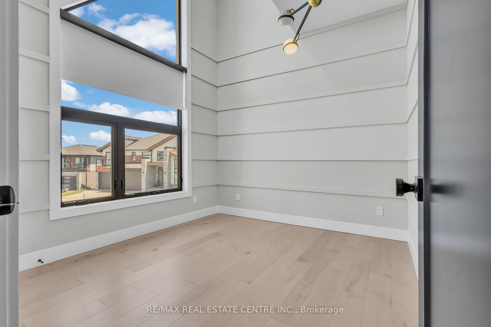 Photo 35 of 920 Thomas Pedder Court, Kitchener, Doon South — HOMEH