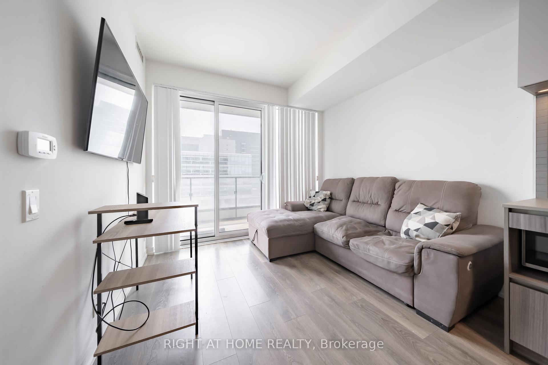 Photo 2 of Unit 1005, 5 Buttermill Avenue, Vaughan, Vaughan Corporate Centre — HOMEH