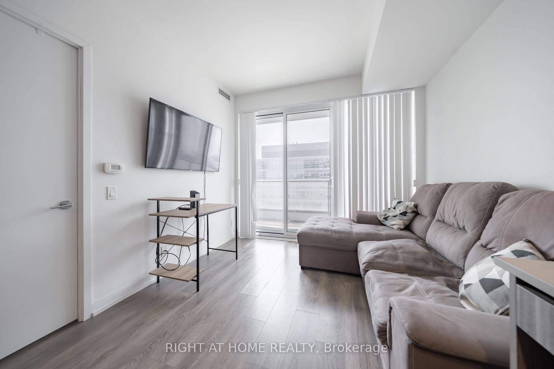 Photo 3 of Unit 1005, 5 Buttermill Avenue, Vaughan, Vaughan Corporate Centre — HOMEH