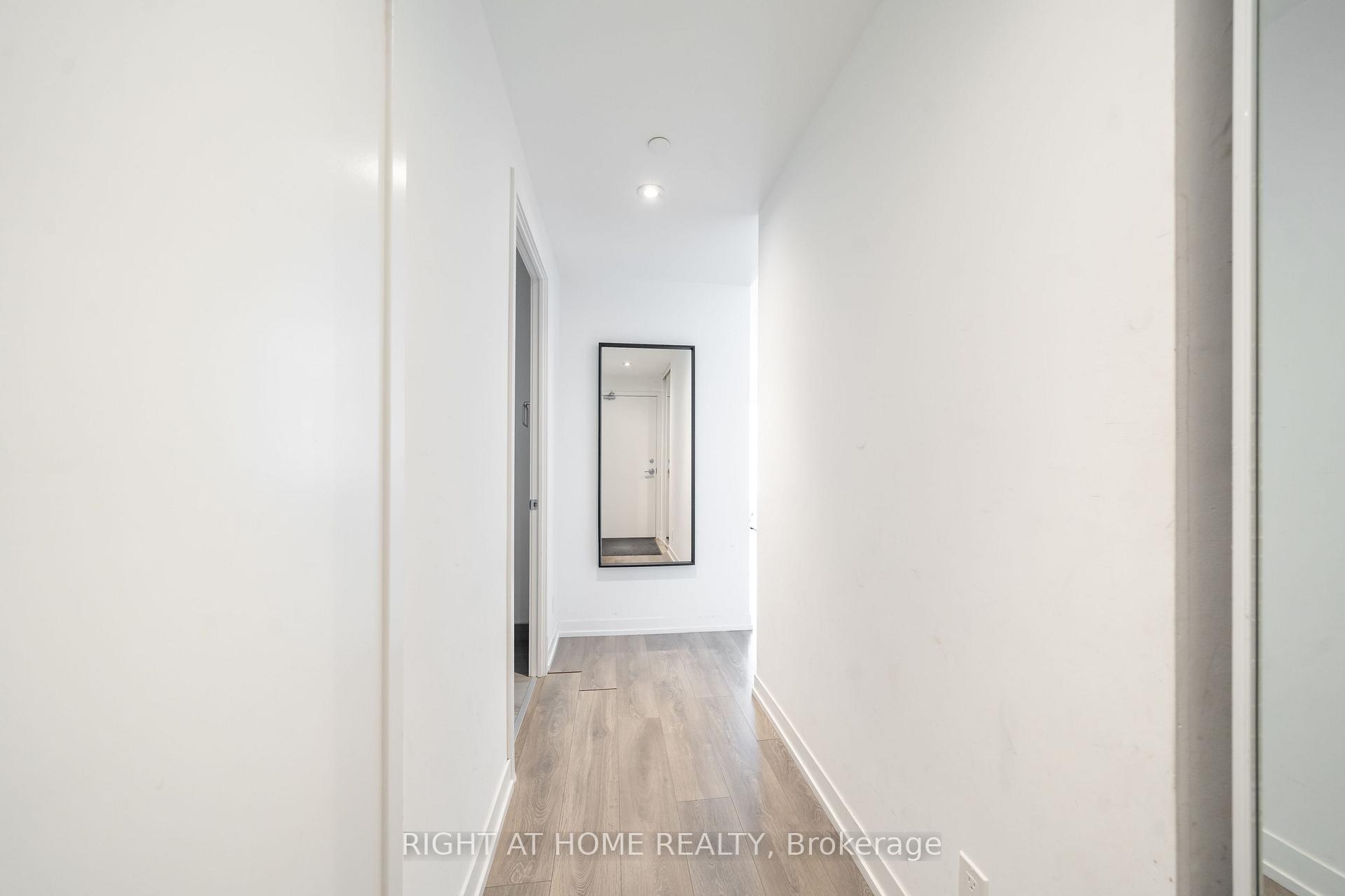 Photo 5 of Unit 1005, 5 Buttermill Avenue, Vaughan, Vaughan Corporate Centre — HOMEH