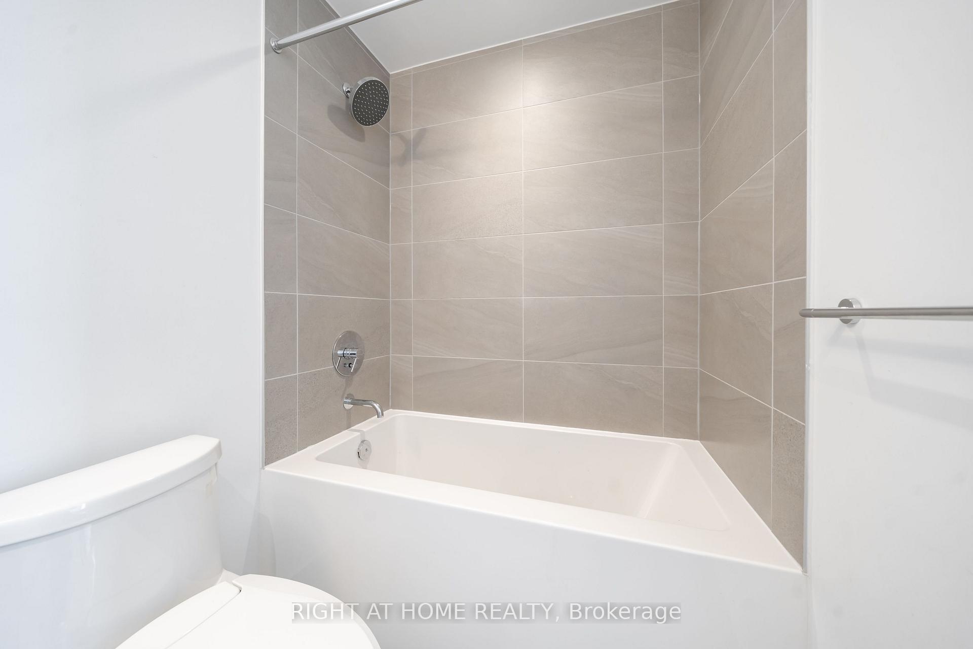 Photo 14 of Unit 1005, 5 Buttermill Avenue, Vaughan, Vaughan Corporate Centre — HOMEH