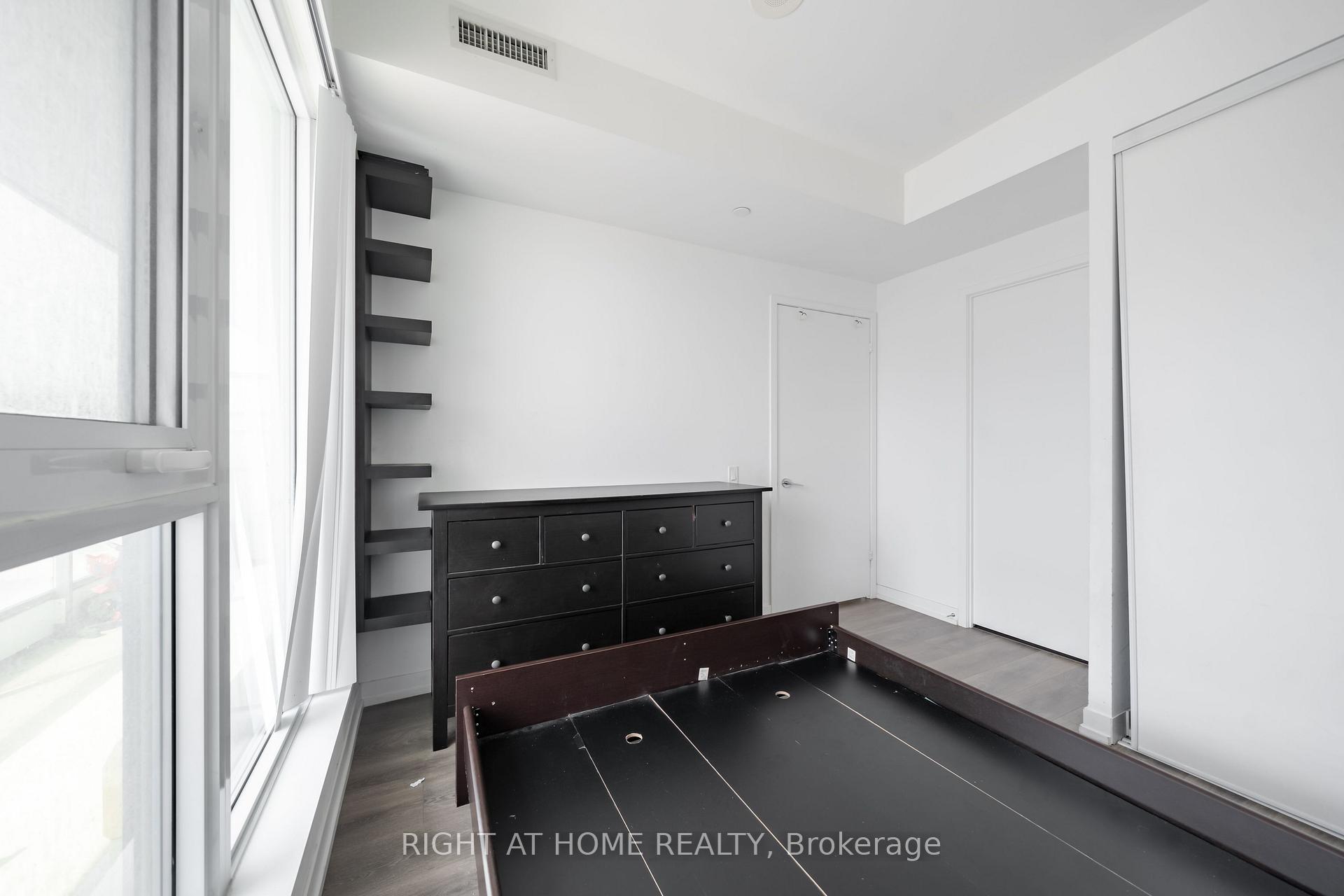Photo 18 of Unit 1005, 5 Buttermill Avenue, Vaughan, Vaughan Corporate Centre — HOMEH