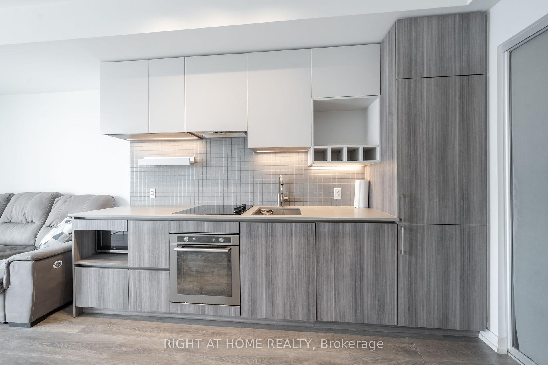 Photo 22 of Unit 1005, 5 Buttermill Avenue, Vaughan, Vaughan Corporate Centre — HOMEH