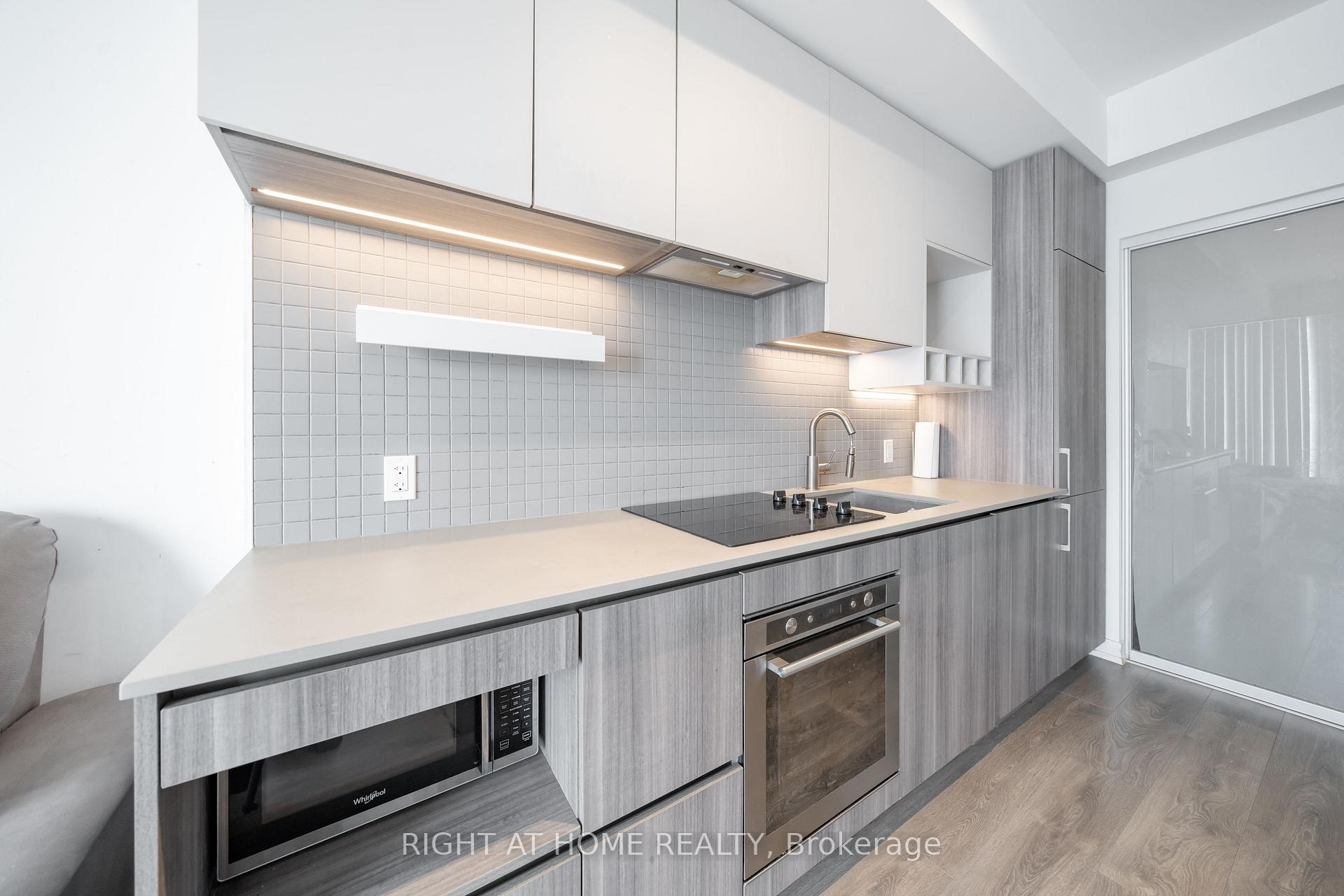 Photo 25 of Unit 1005, 5 Buttermill Avenue, Vaughan, Vaughan Corporate Centre — HOMEH