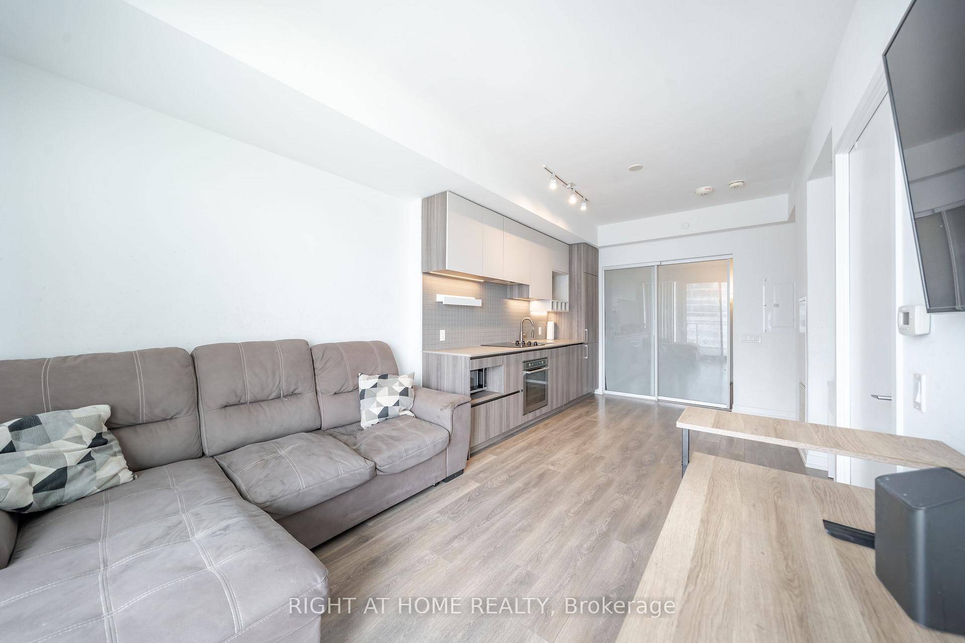 Photo 28 of Unit 1005, 5 Buttermill Avenue, Vaughan, Vaughan Corporate Centre — HOMEH
